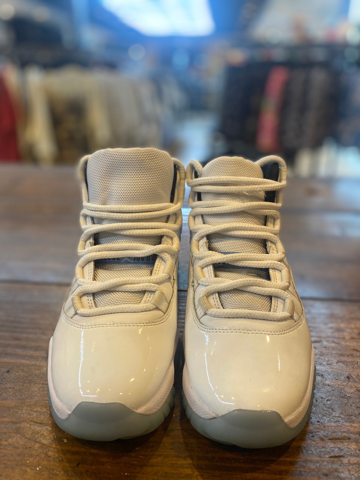 Jordan 11 Retro Legend Blue (2024) PRE-OWNED