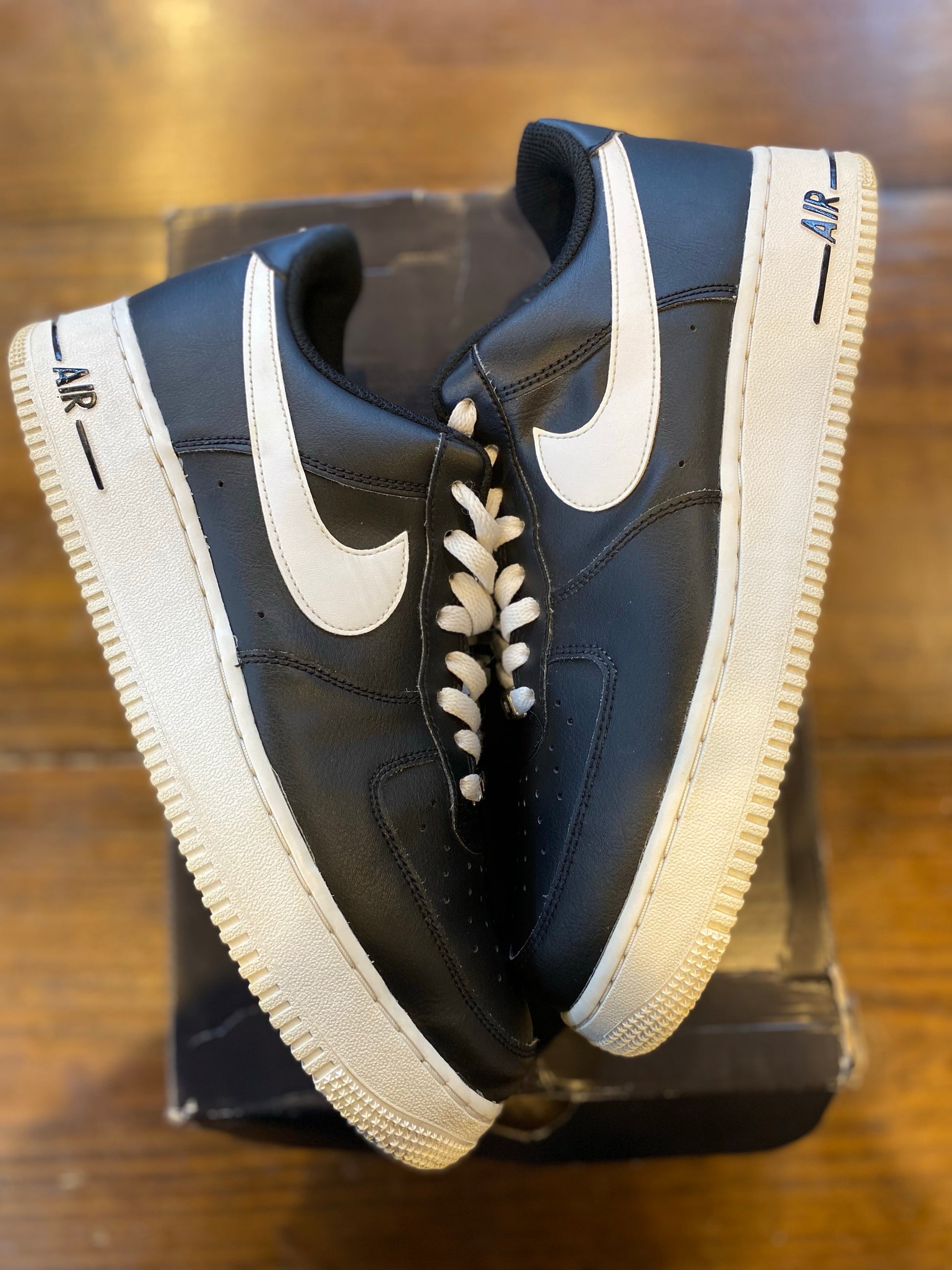 Nike Air Force 1 Low '07 Black White Swoosh  PRE-OWNED