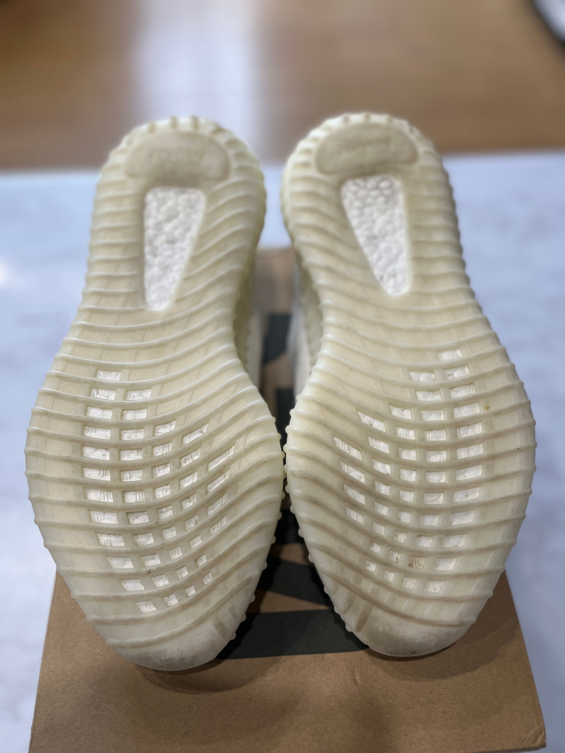 adidas Yeezy Boost 350 V2 Bone PRE-OWNED