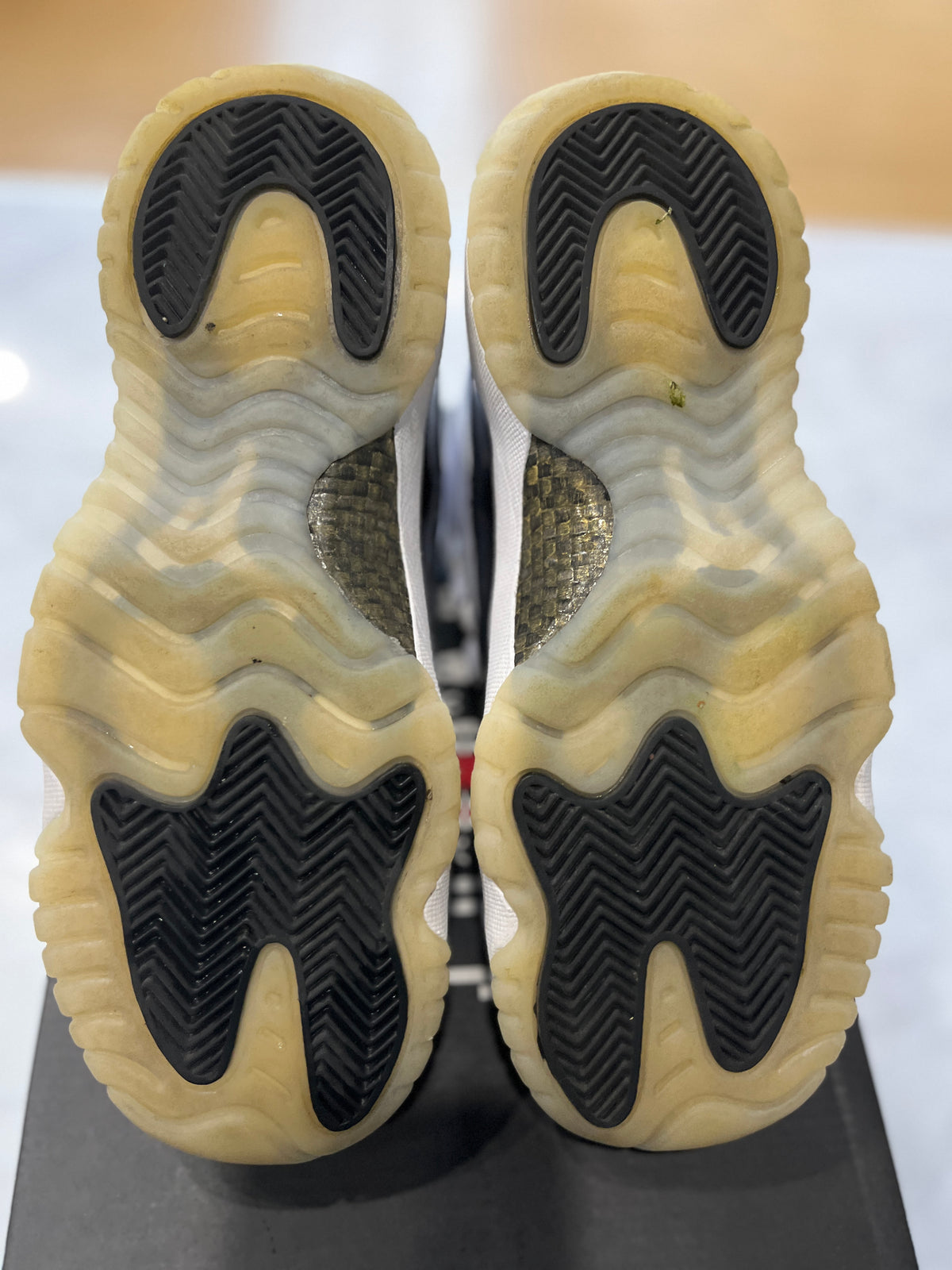 Jordan 11 Retro DMP Gratitude (2023) (GS) PRE-OWNED