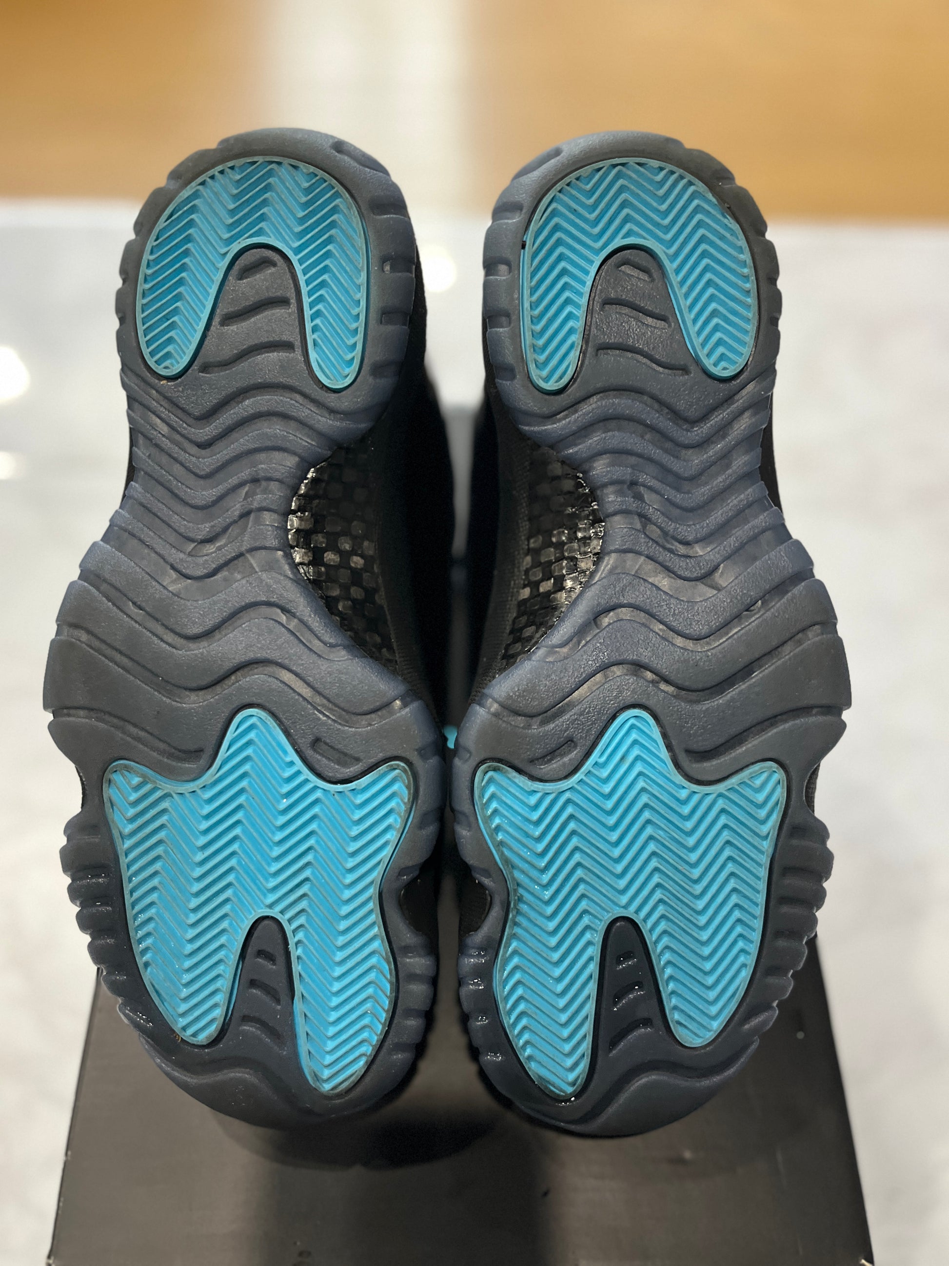 Jordan 11 Retro Gamma Blue (2025) PRE-OWNED