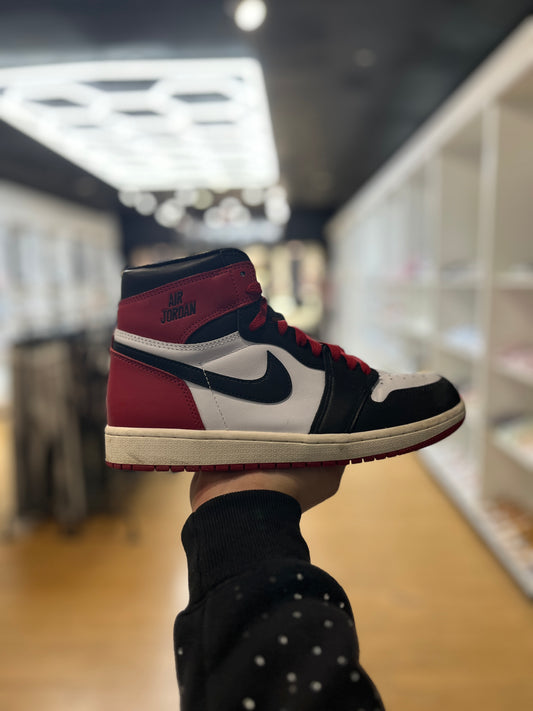 Jordan 1 Retro High OG Black Toe Reimagined PRE-OWNED