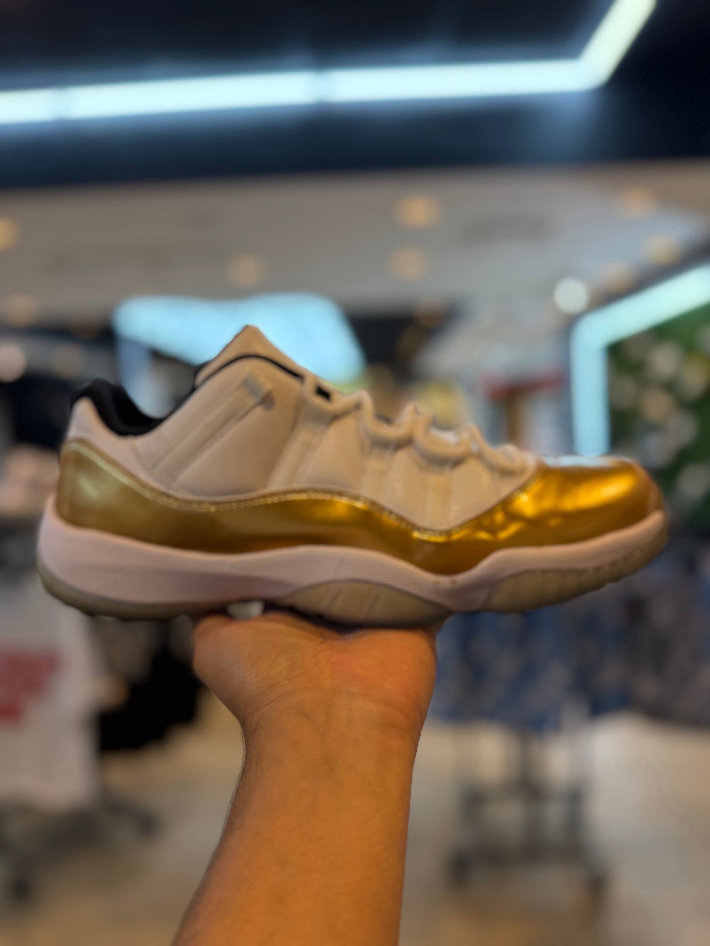 Jordan 11 Retro Low Closing Ceremony PRE-OWNED