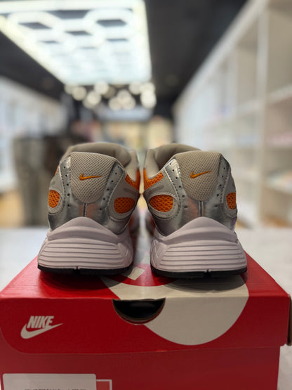 Nike V5 RNR Bright Ceramic PRE-OWNED