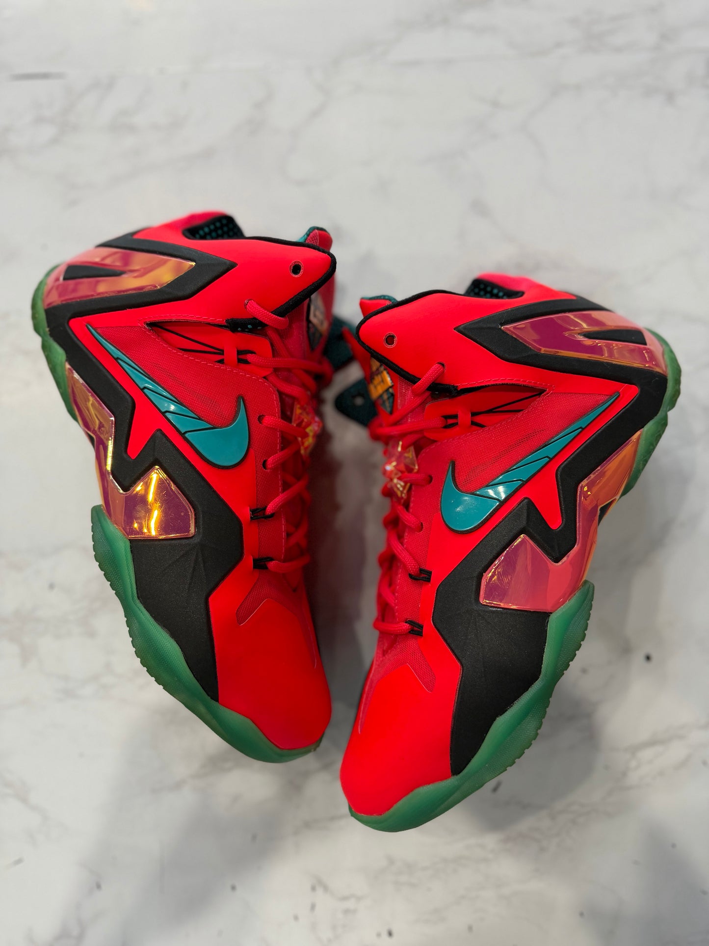 Nike LeBron 11 Elite Hero PRE-OWNED