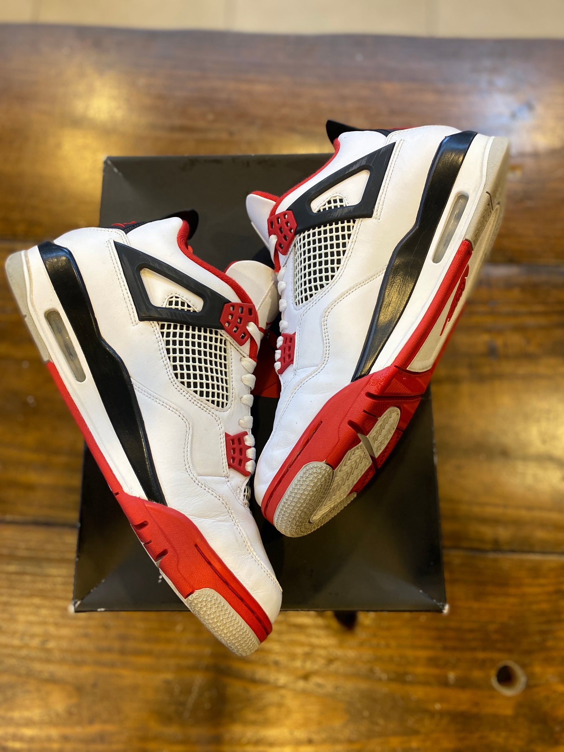 Jordan 4 Retro Fire Red (2020) PRE-OWNED