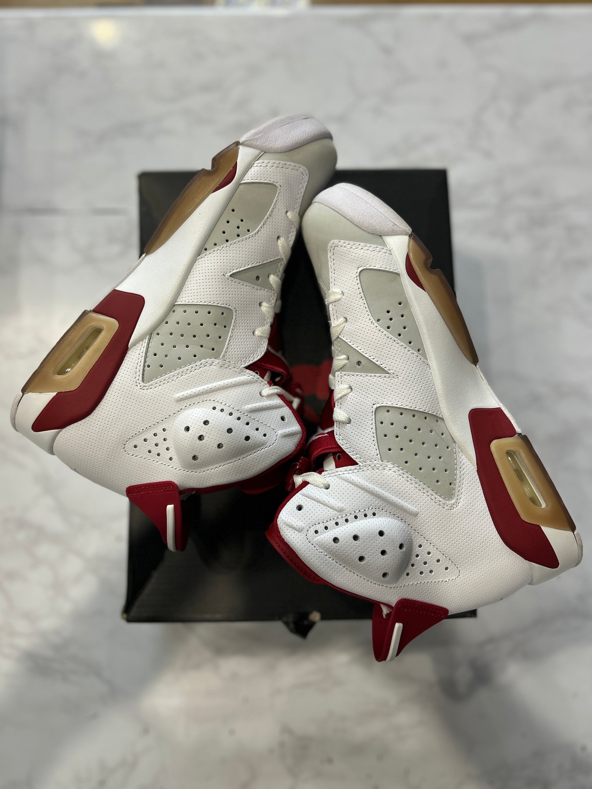 Jordan 6 Retro Alternate Hare PRE-OWNED