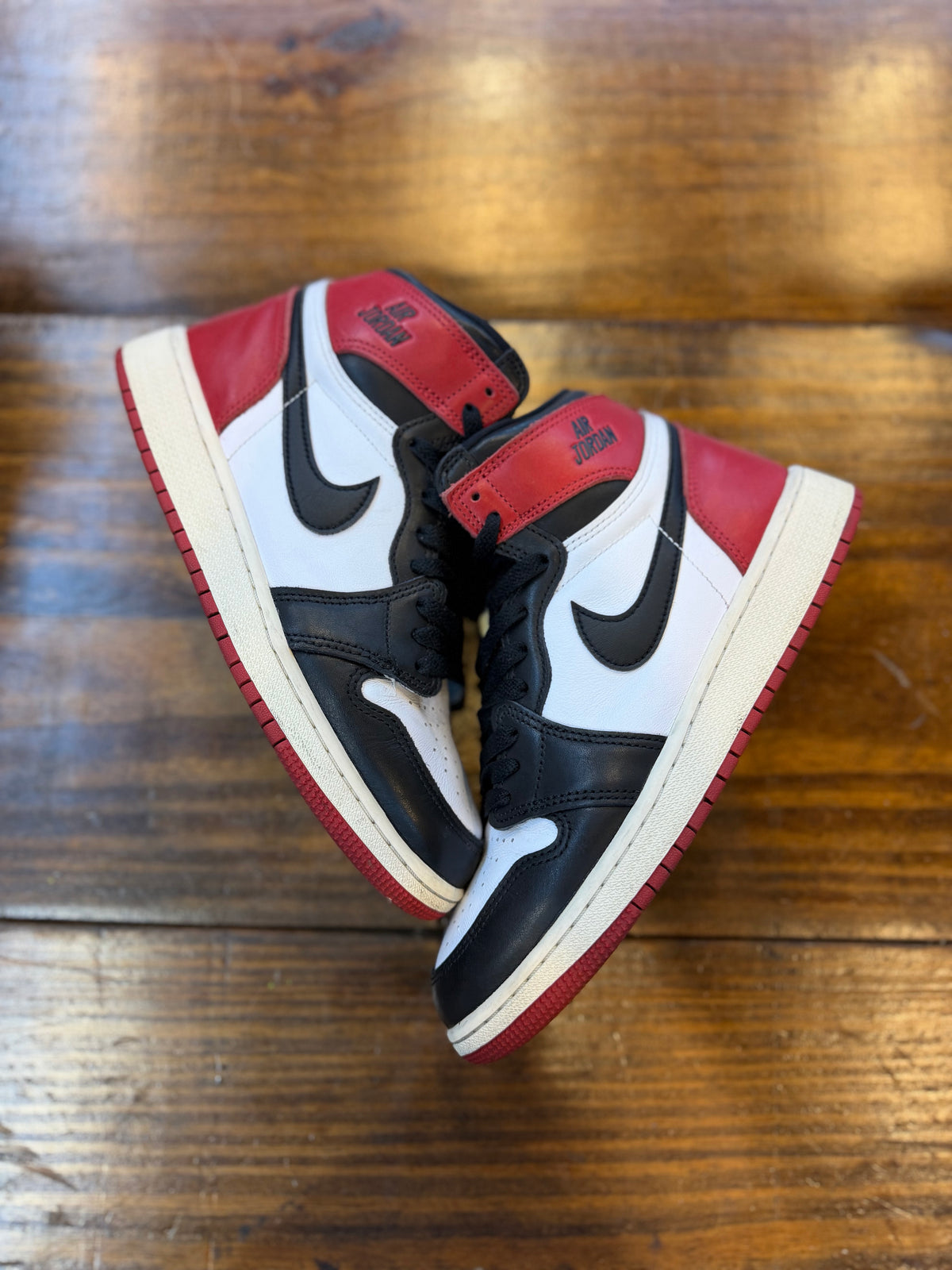 Jordan 1 Retro High OG Black Toe Reimagined (GS) PRE-OWNED