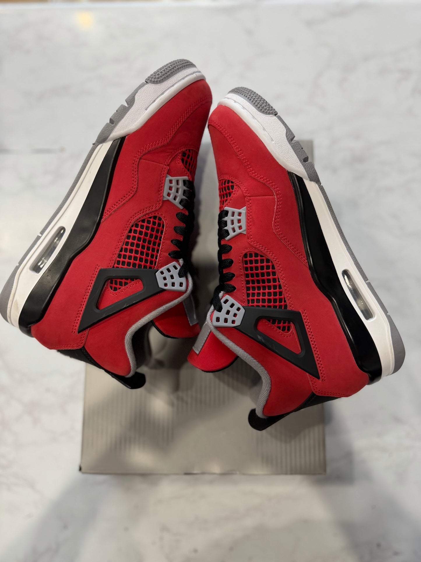 Jordan 4 Retro Toro Bravo (2026) PRE-OWNED