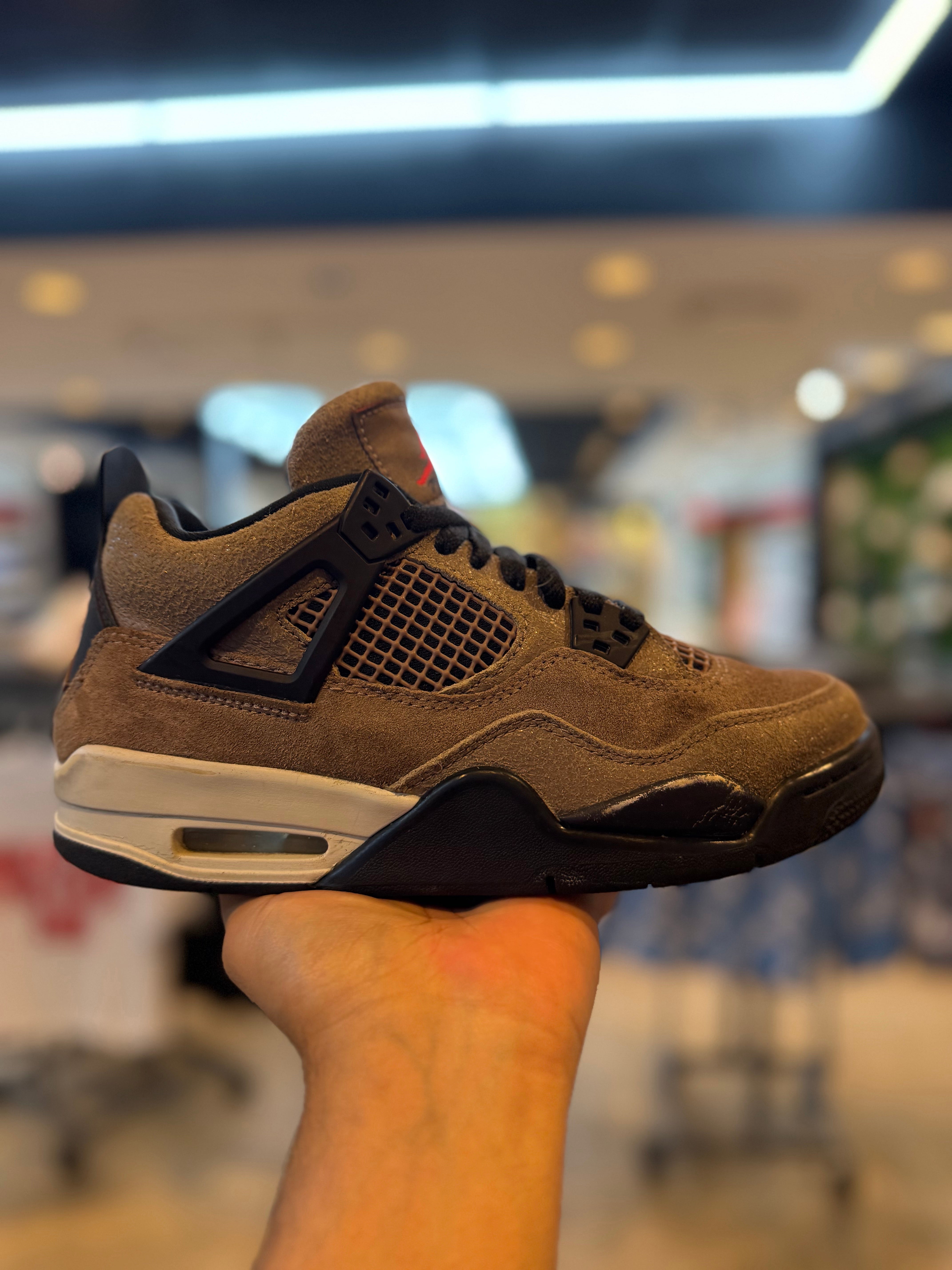 Jordan 4 Retro Taupe Haze (GS) PRE-OWNED