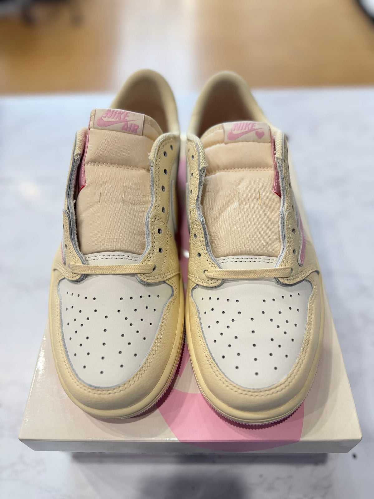 Jordan 1 Retro Low OG SP Travis Scott Shy Pink PRE-OWNED