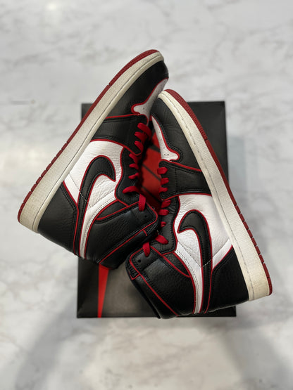Jordan 1 Retro High Bloodline PRE-OWNED