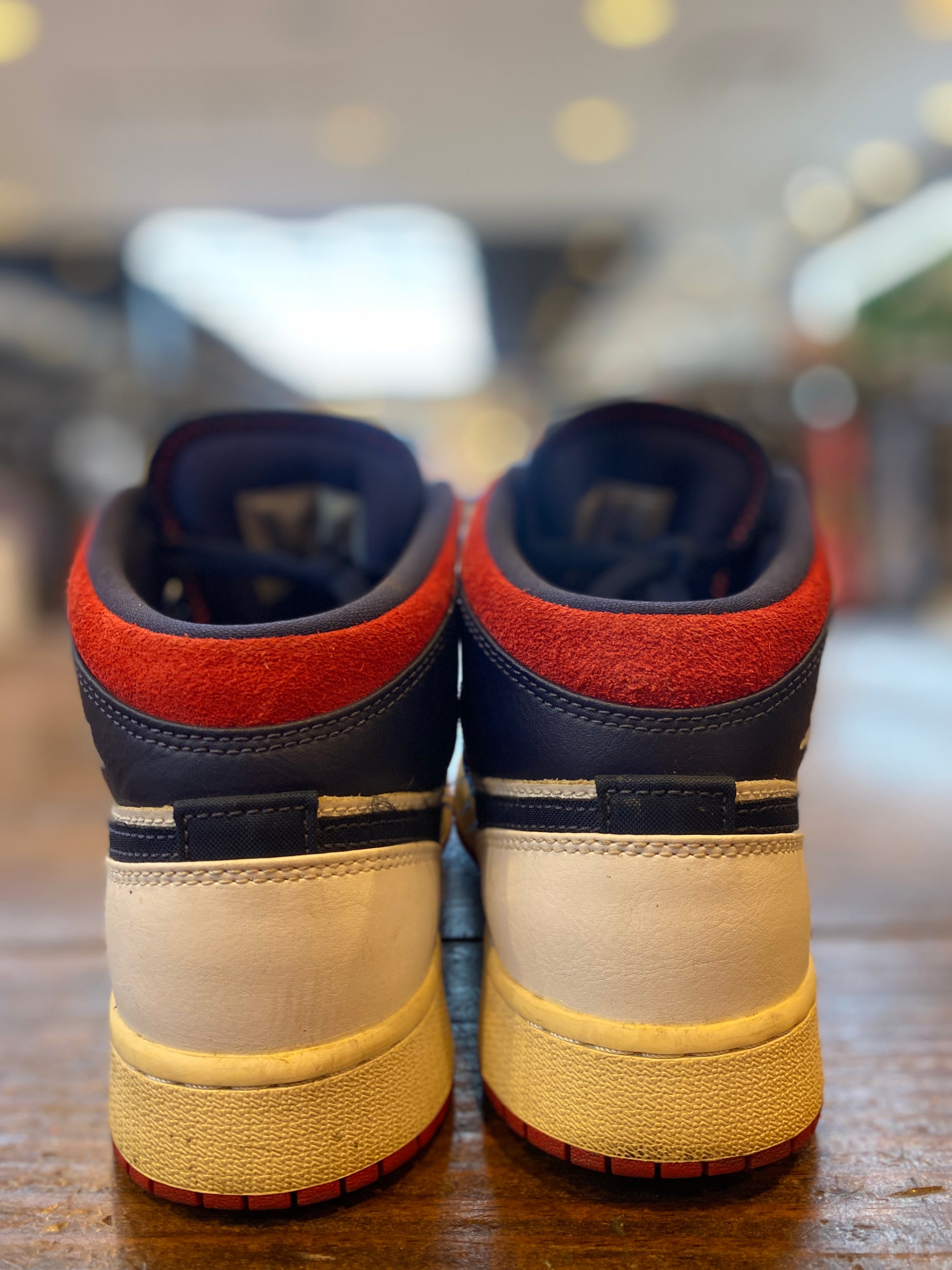 Jordan 1 Mid SE USA (GS) PRE-OWNED