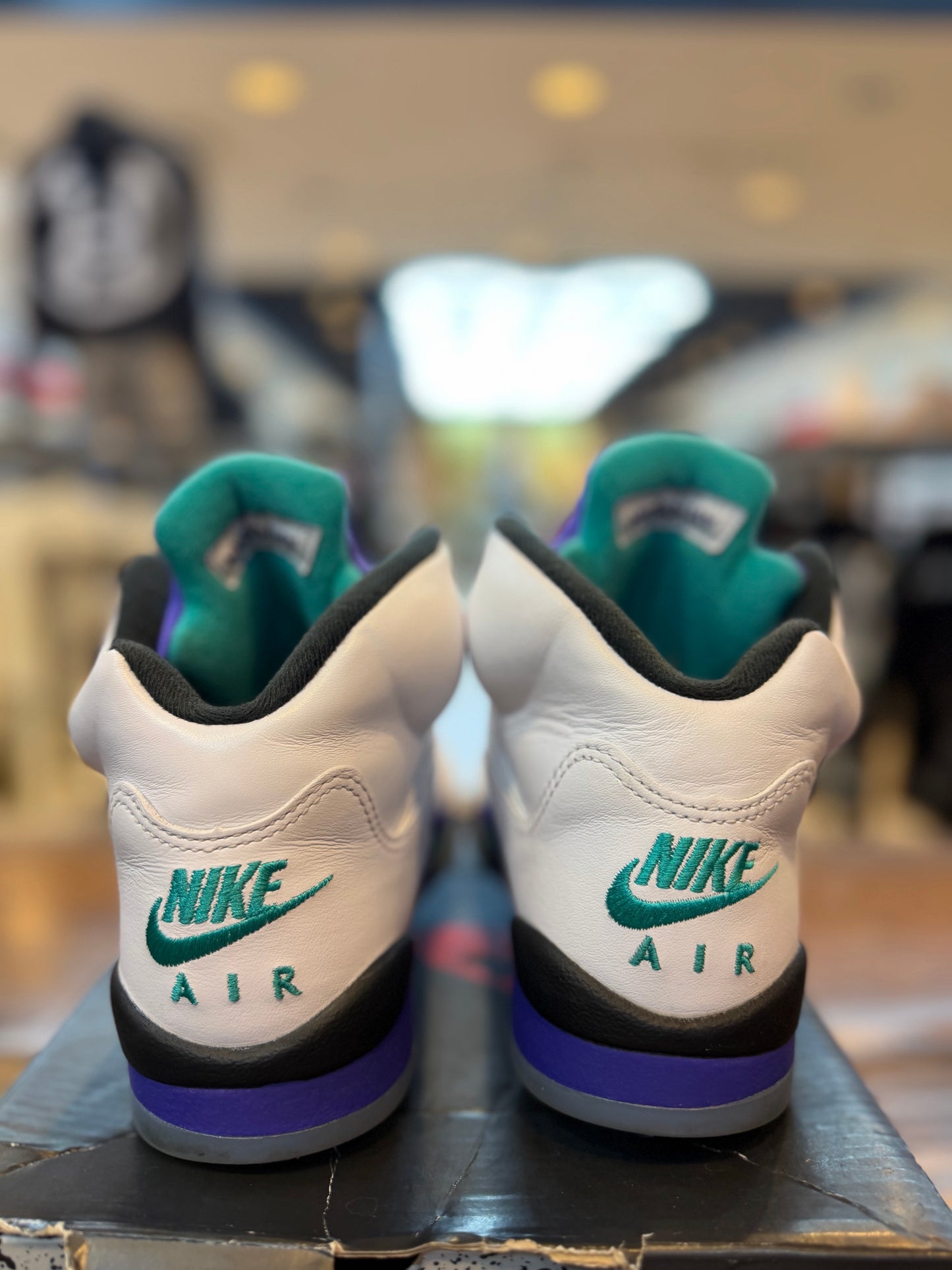 Jordan 5 Retro Grape (2025) (GS) PRE-OWNED
