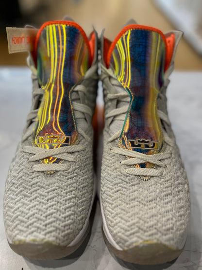 Nike LeBron 17 Future Air