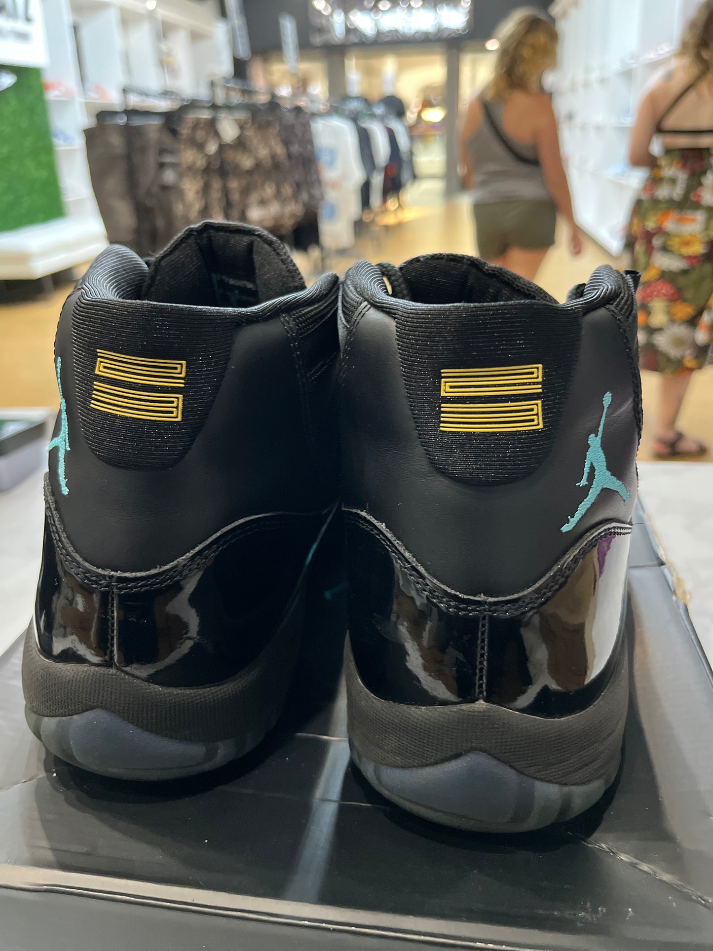 Jordan 11 Retro Gamma Blue (2025) PRE-OWNED