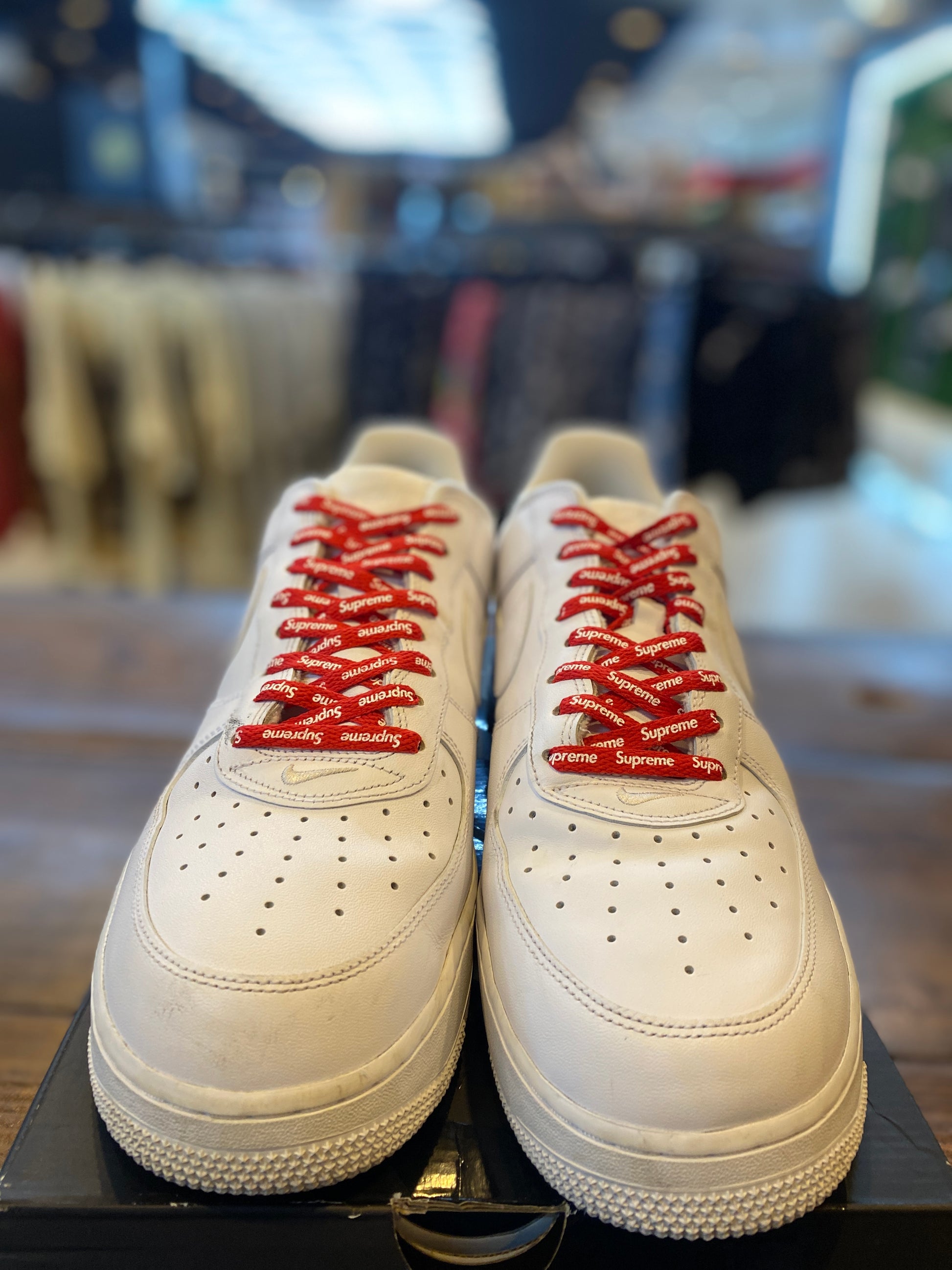Nike Air Force 1 Low Supreme White PRE-OWNED