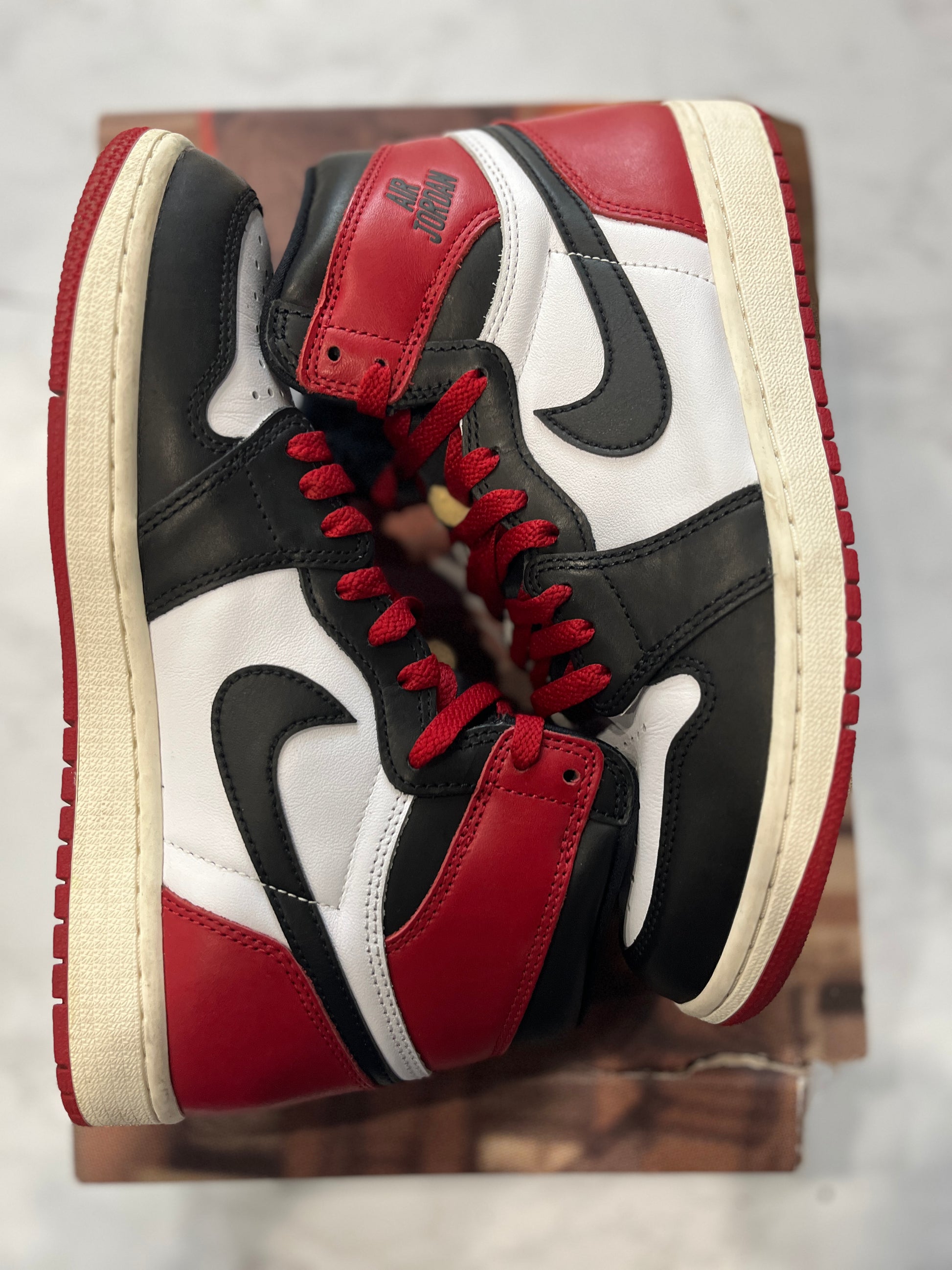 Jordan 1 Retro High OG Black Toe Reimagined PRE-OWNED