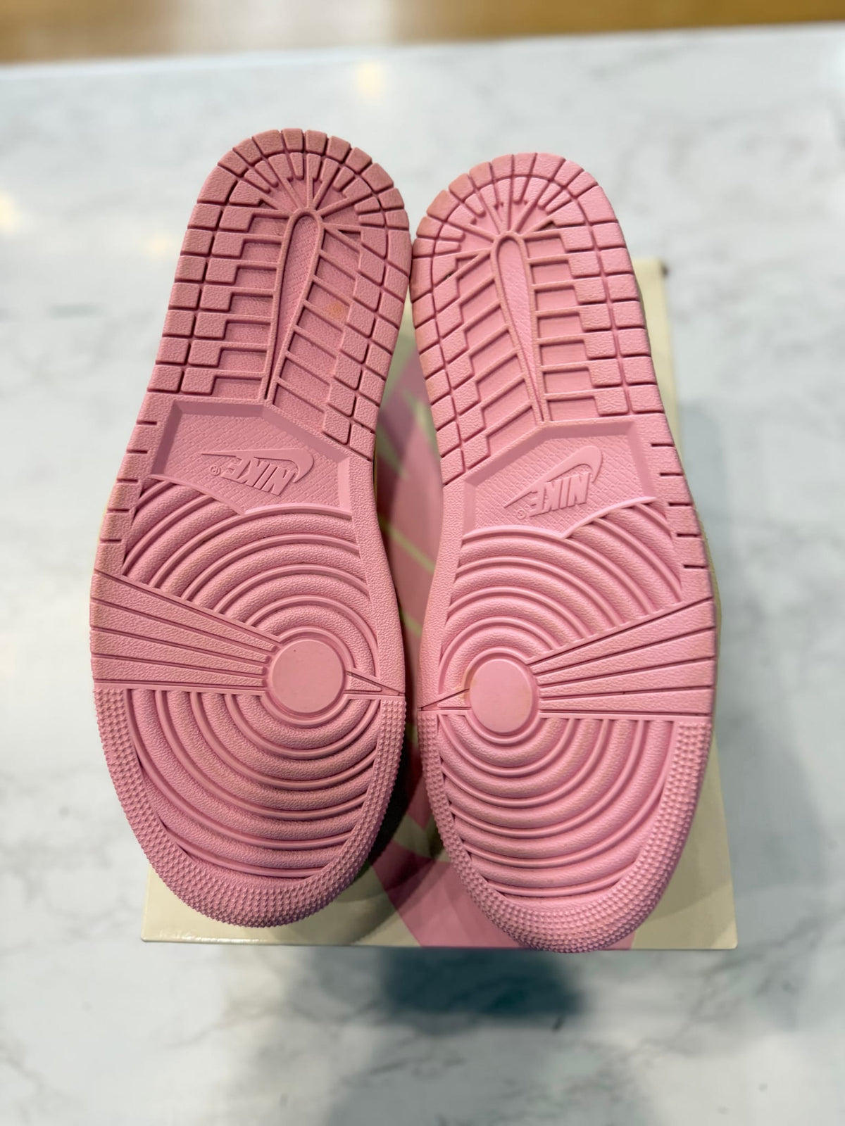 Jordan 1 Retro Low OG SP Travis Scott Shy Pink PRE-OWNED