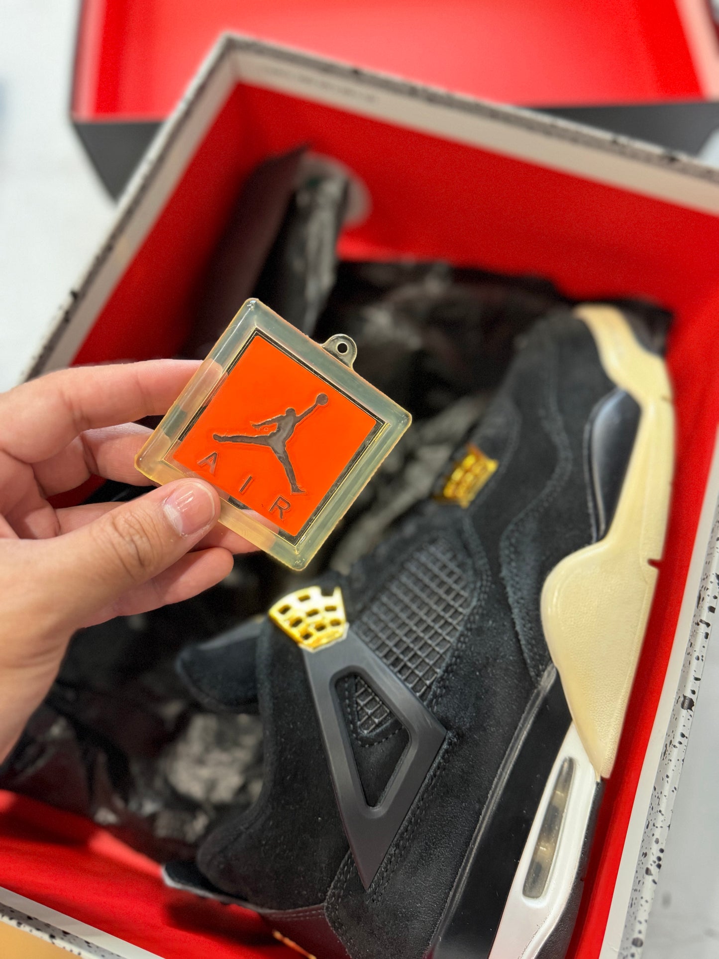 Jordan 4 Retro Royalty PRE-OWNED