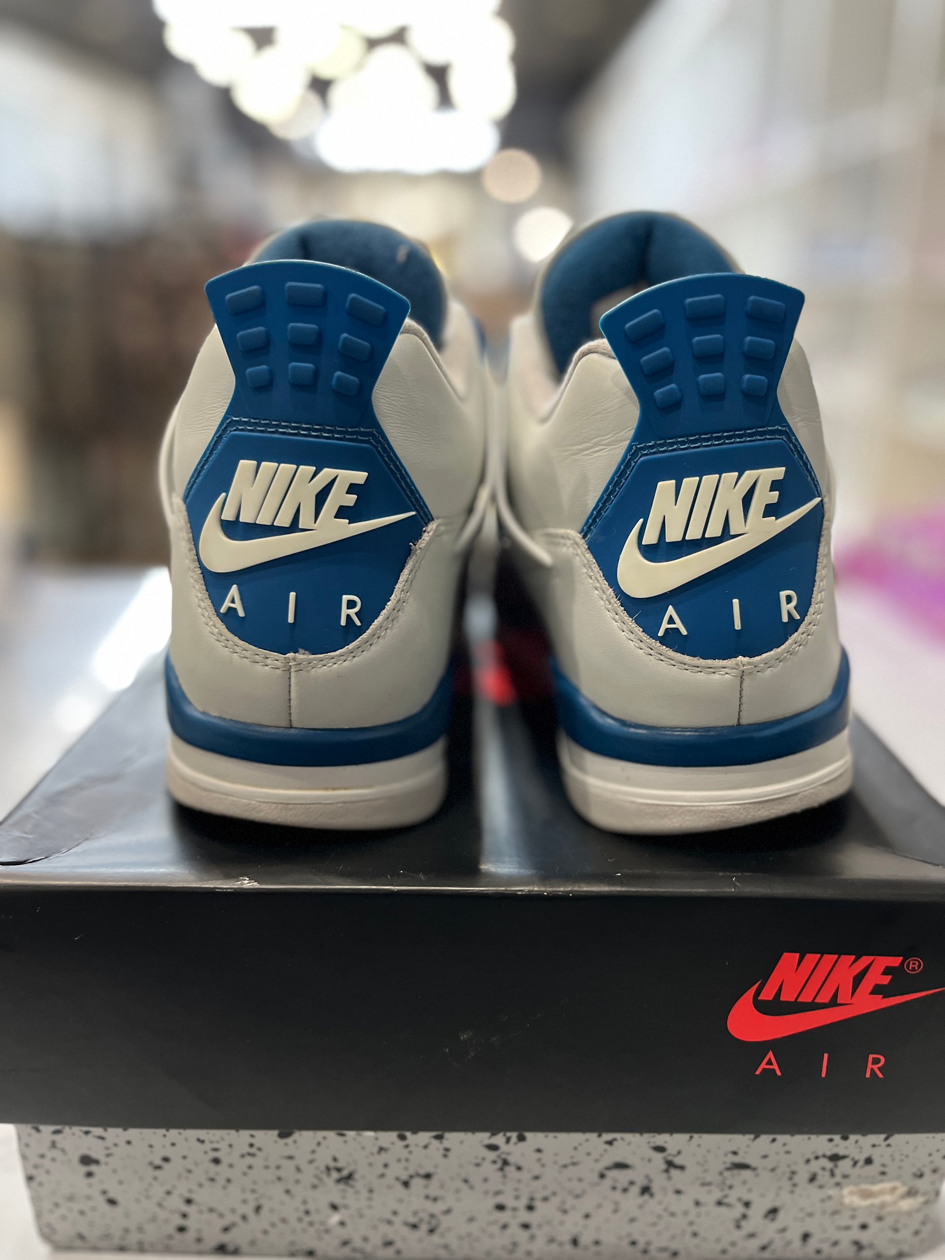 Jordan 4 Retro Military Blue (2024) PRE-OWNED