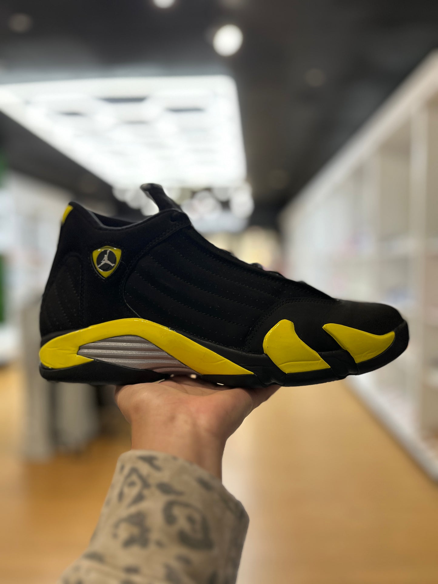 Jordan 14 Retro Thunder PRE-OWNED