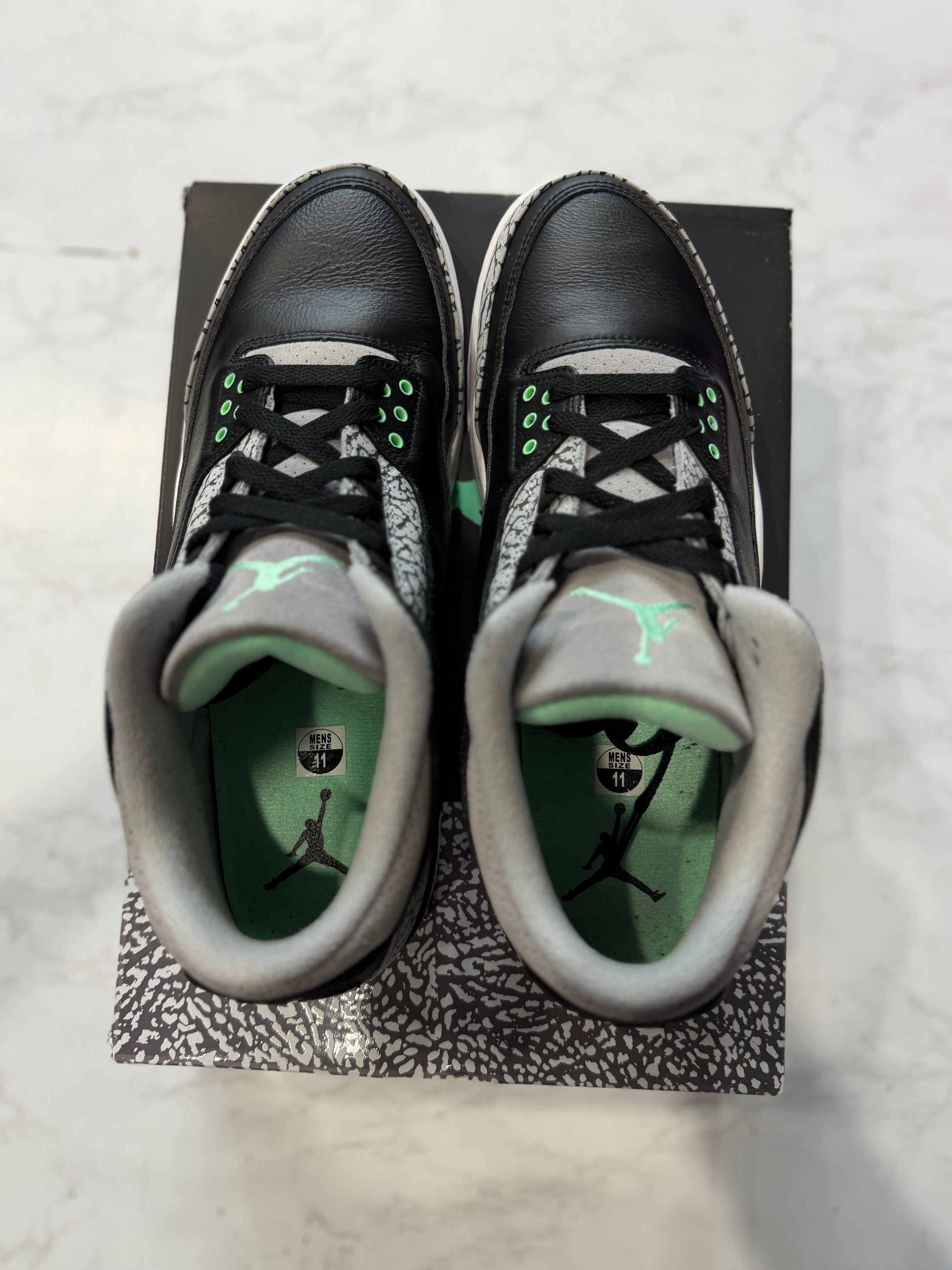 Jordan 3 Retro Green Glow PRE-OWNED