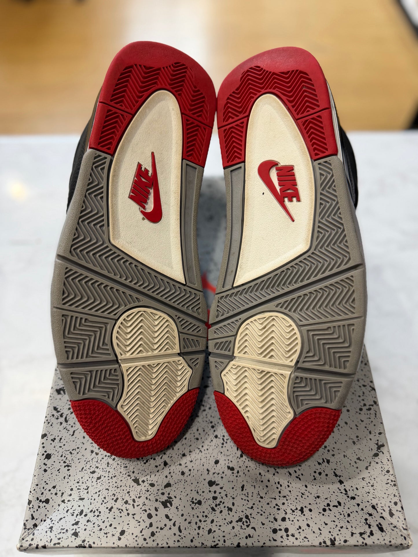 Jordan 4 Retro Bred Reimagined PRE-OWNED