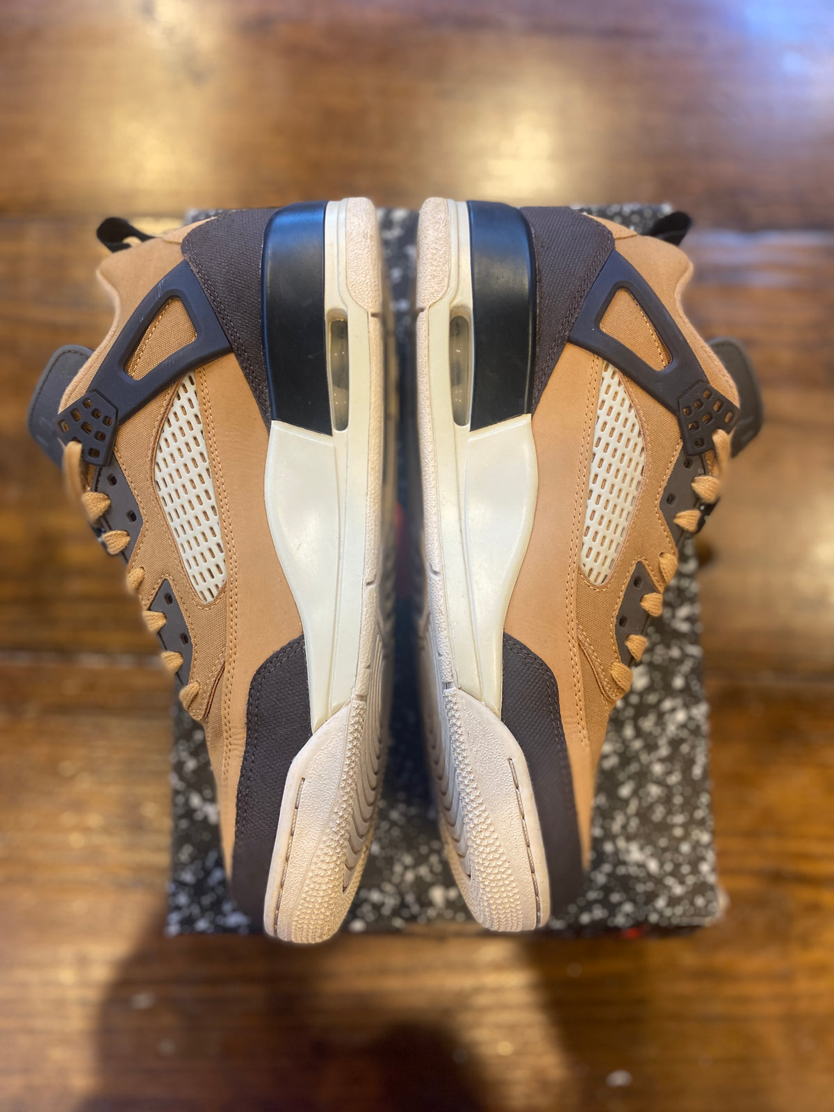 Jordan Spizike Low Flax PRE-OWNED