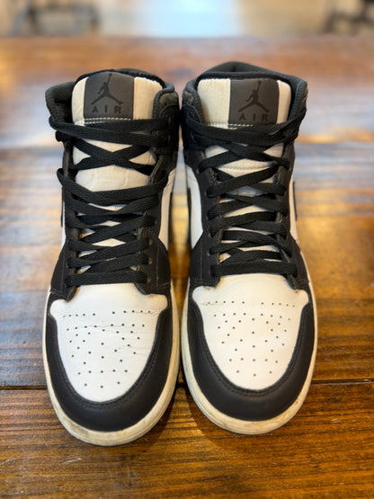 Jordan 1 Mid SE Panda Elephant PRE-OWNED