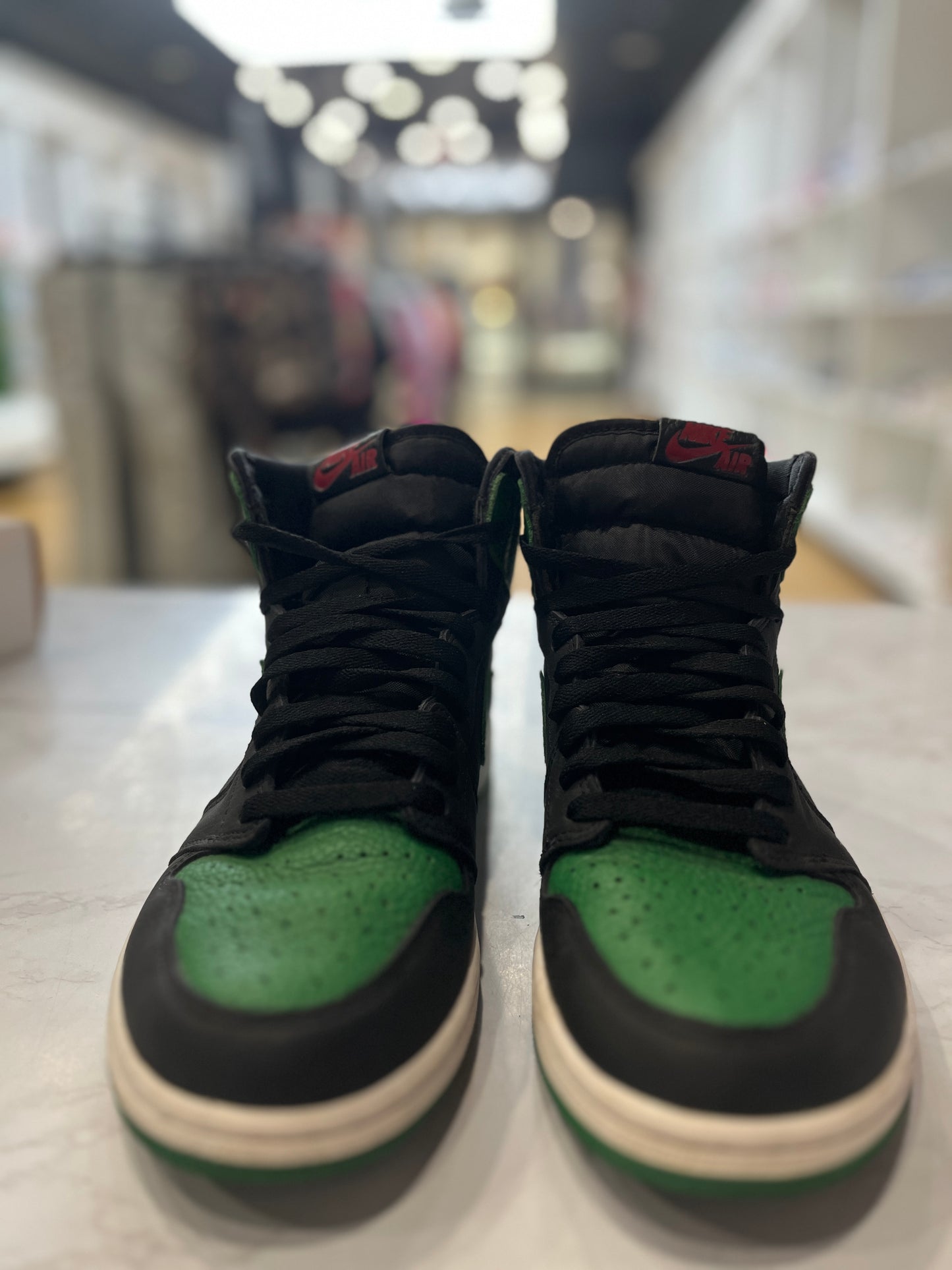 Jordan 1 Retro High Pine Green Black PRE-OWNED
