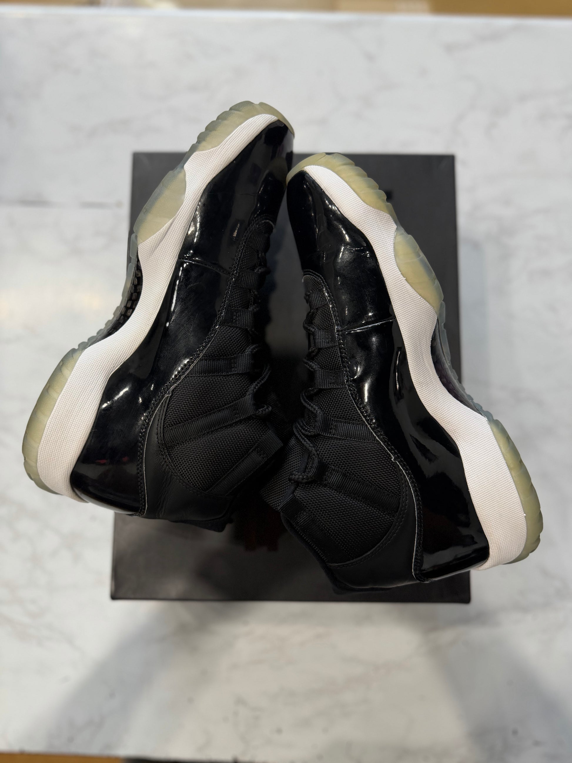 Jordan 11 Retro Space Jam (2016) PRE-OWNED