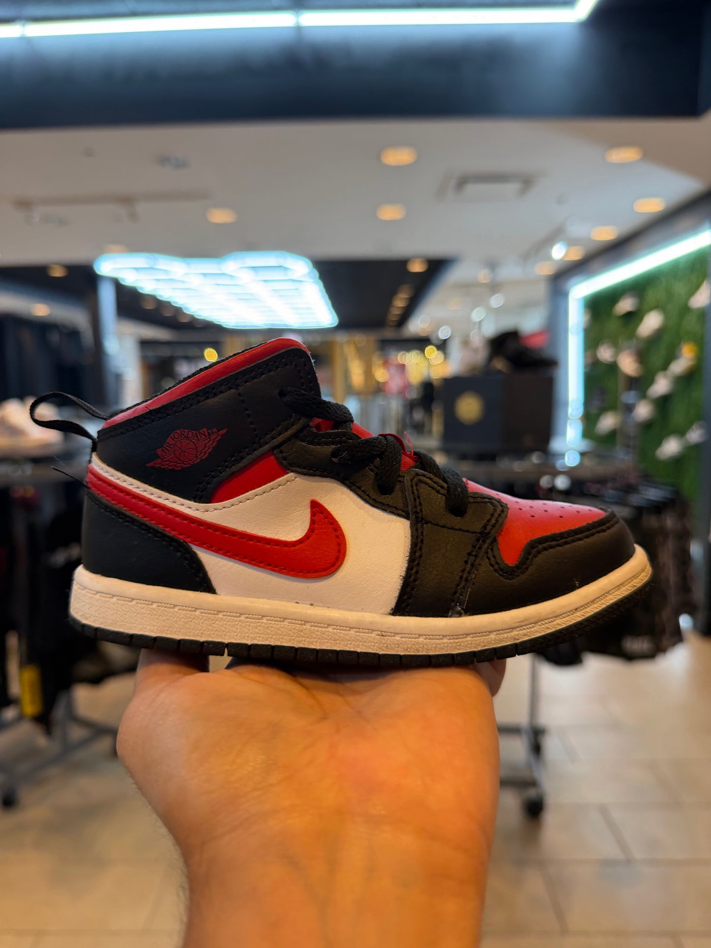 Jordan 1 Mid Black Fire Red (TD) PRE-OWNED