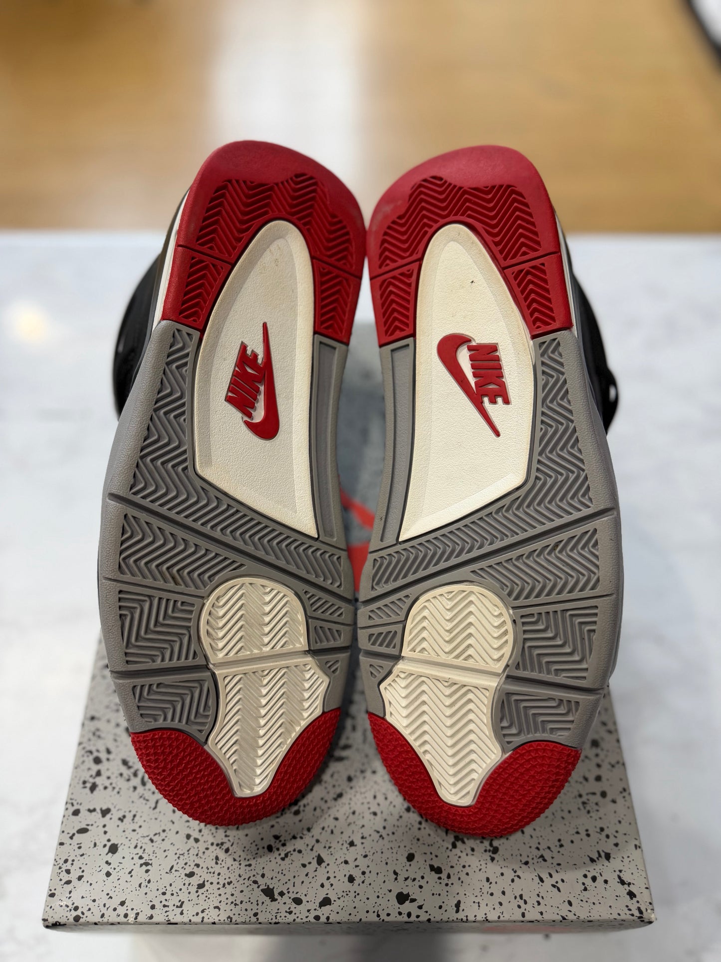 Jordan 4 Retro Bred Reimagined PRE-OWNED
