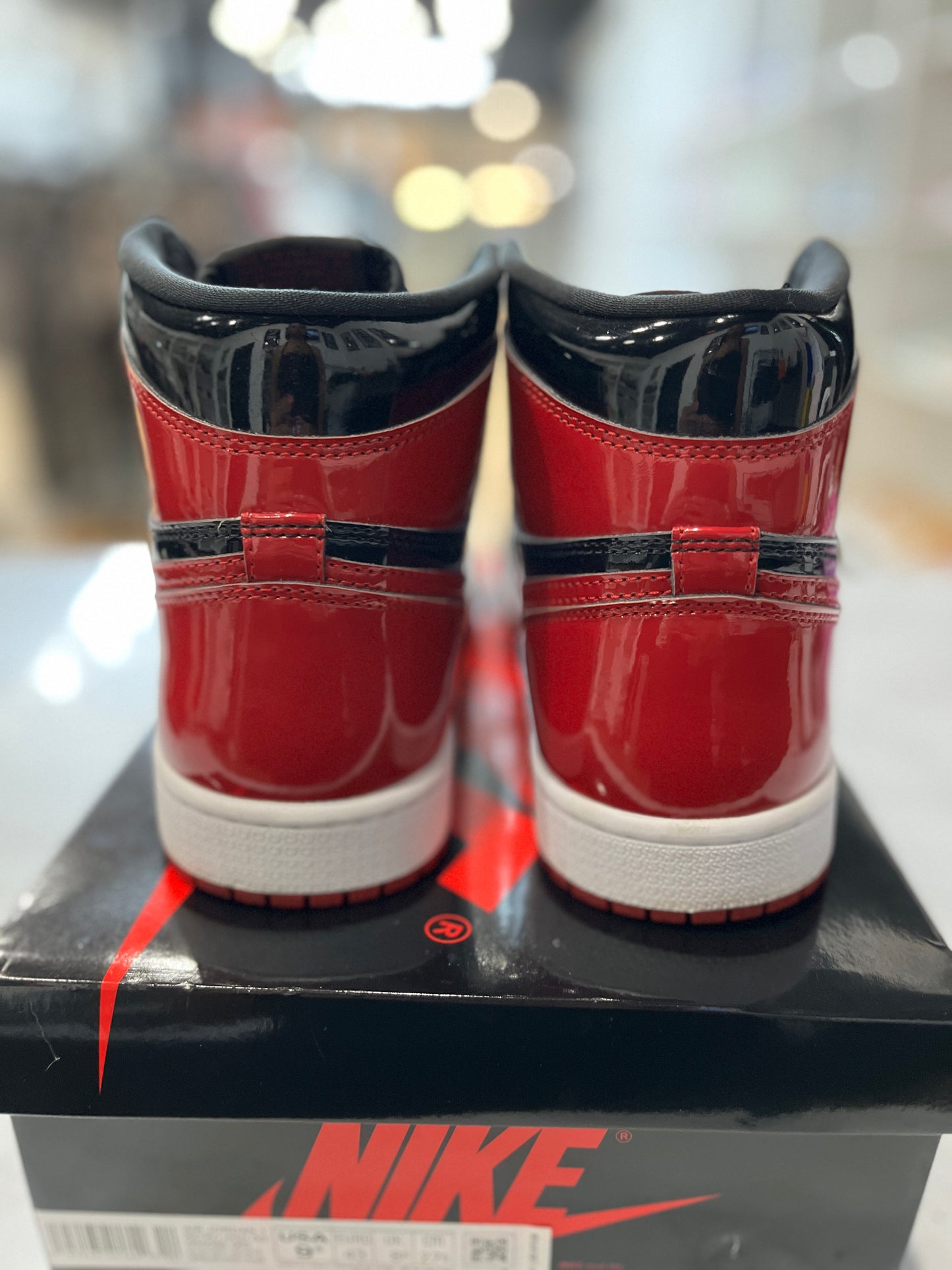 Jordan 1 Retro High OG Patent Bred PRE-OWNED