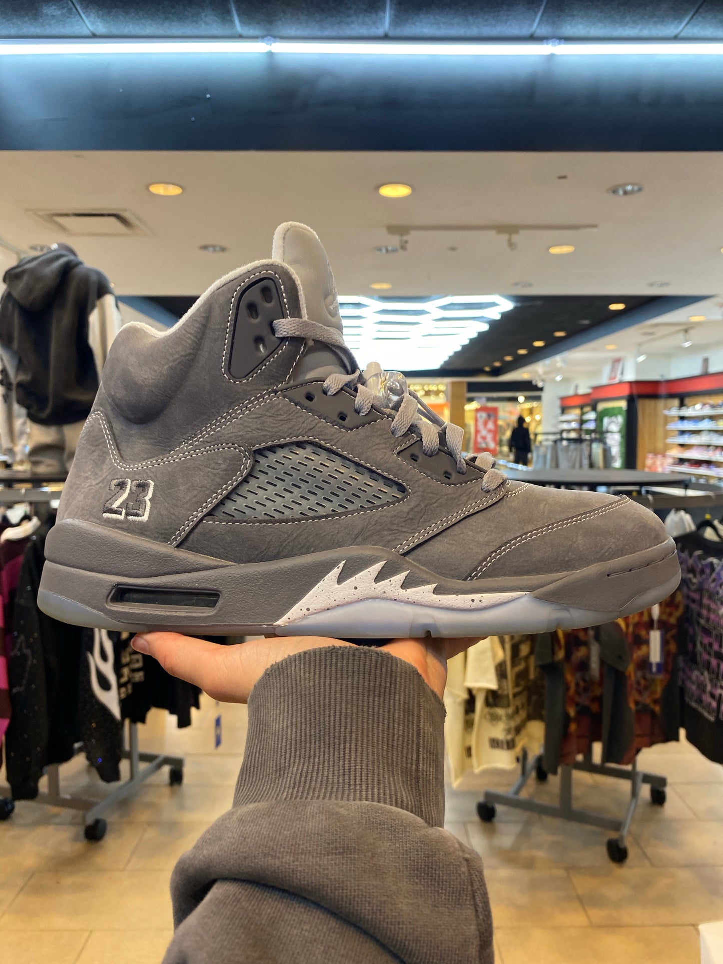 Jordan 5 Retro Wolf Grey (2026) PRE-OWNED