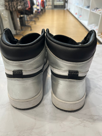Jordan 1 Retro High Silver Toe (Women's) PRE-OWNED