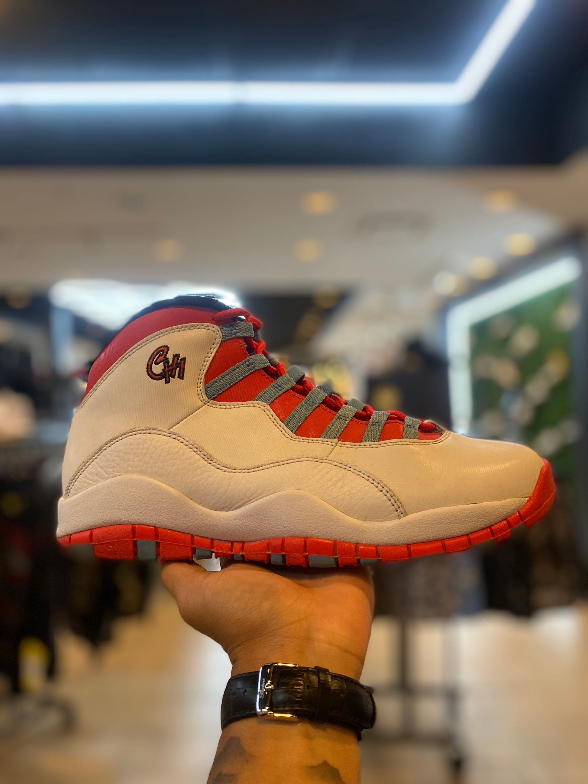 Jordan 10 Retro Chicago Flag PRE-OWNED