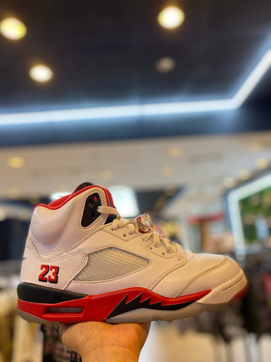 Jordan 5 Retro Fire Red Black Tongue (2025) PRE-OWNED