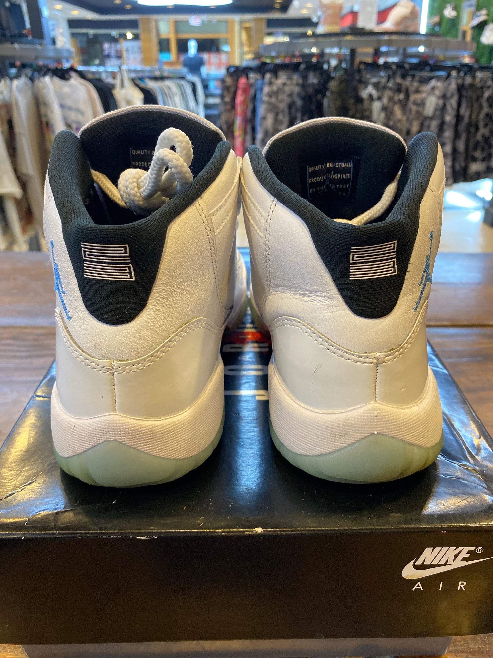 Jordan 11 Retro Legend Blue (2024) (GS) PRE-OWNED