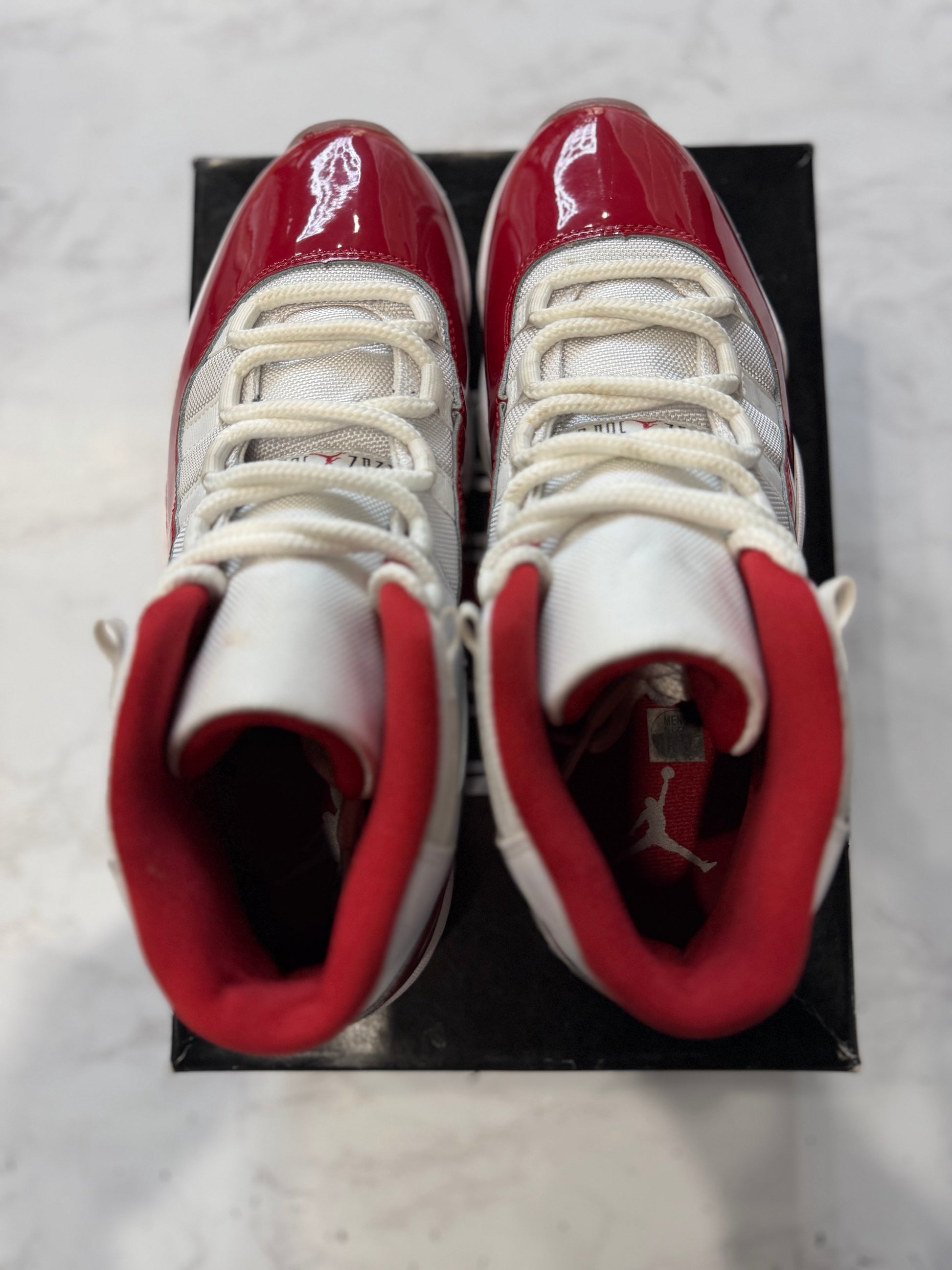 Jordan 11 Retro Cherry (2022) PRE-OWNED