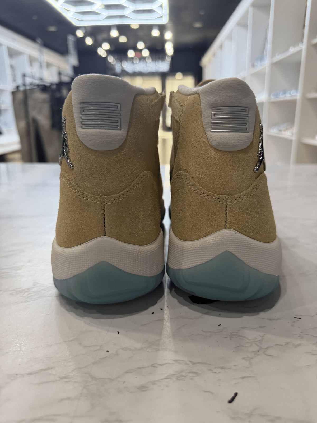Jordan 11 Retro H-Town PRE_OWNED