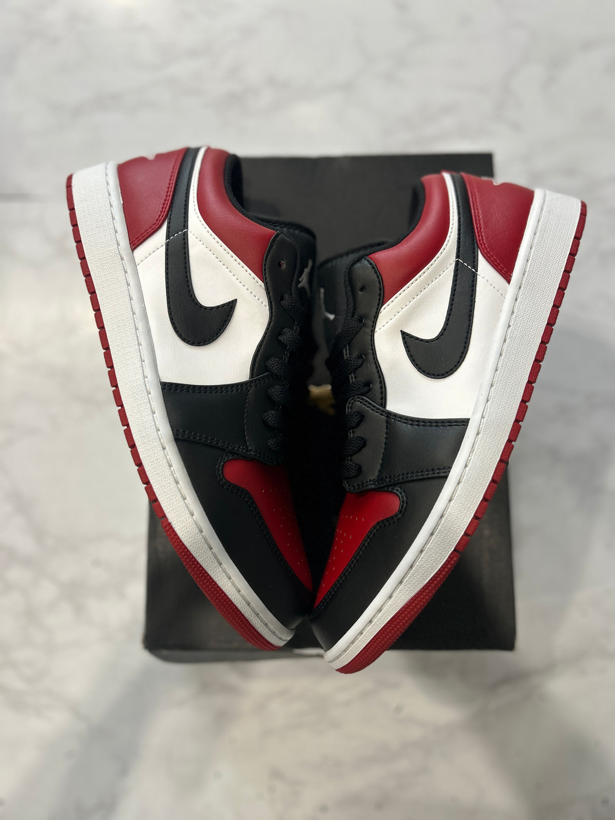Jordan 1 Low Bred Toe PRE-OWNED