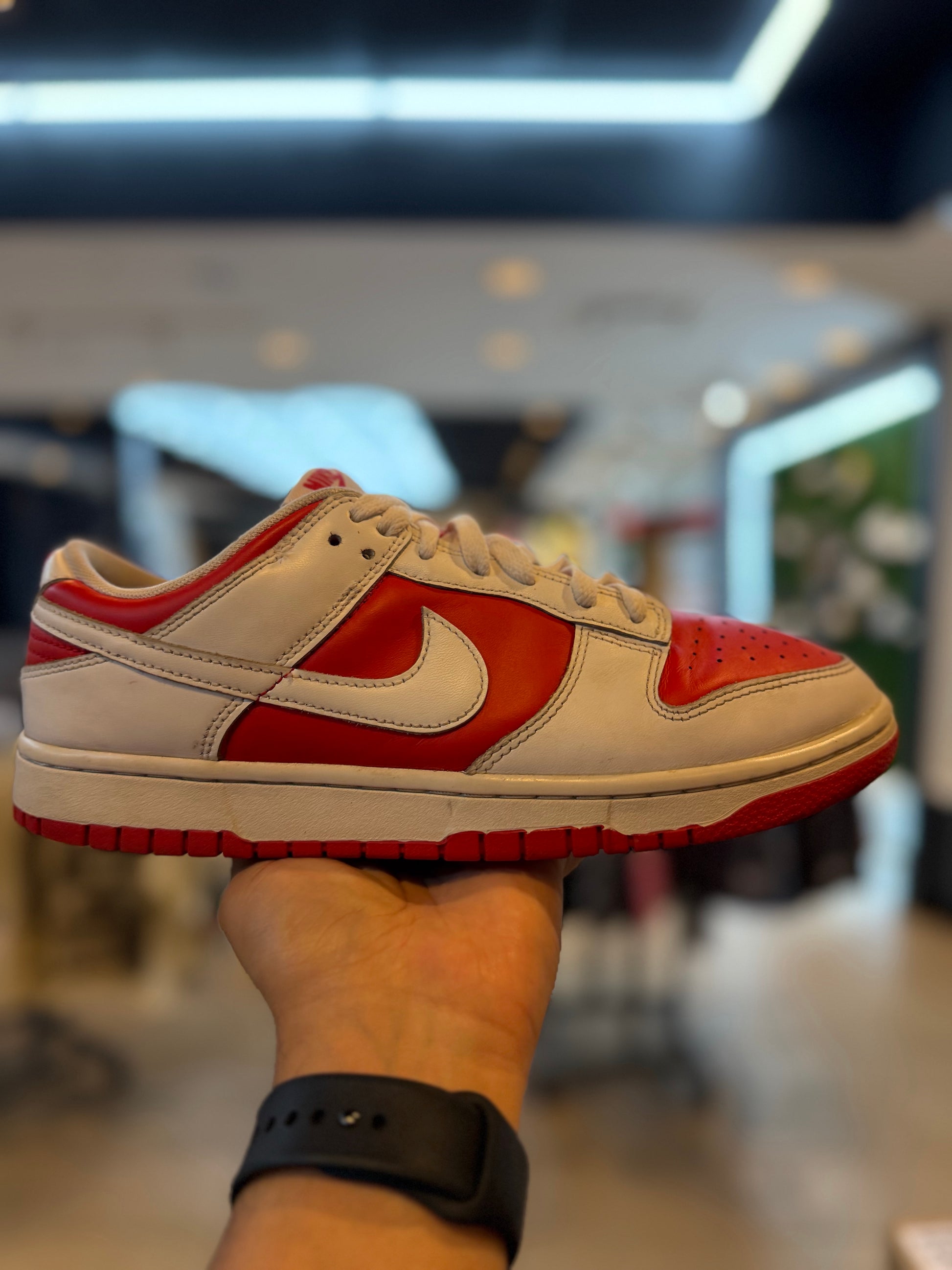 Nike Dunk Low Championship Red PRE-OWNED