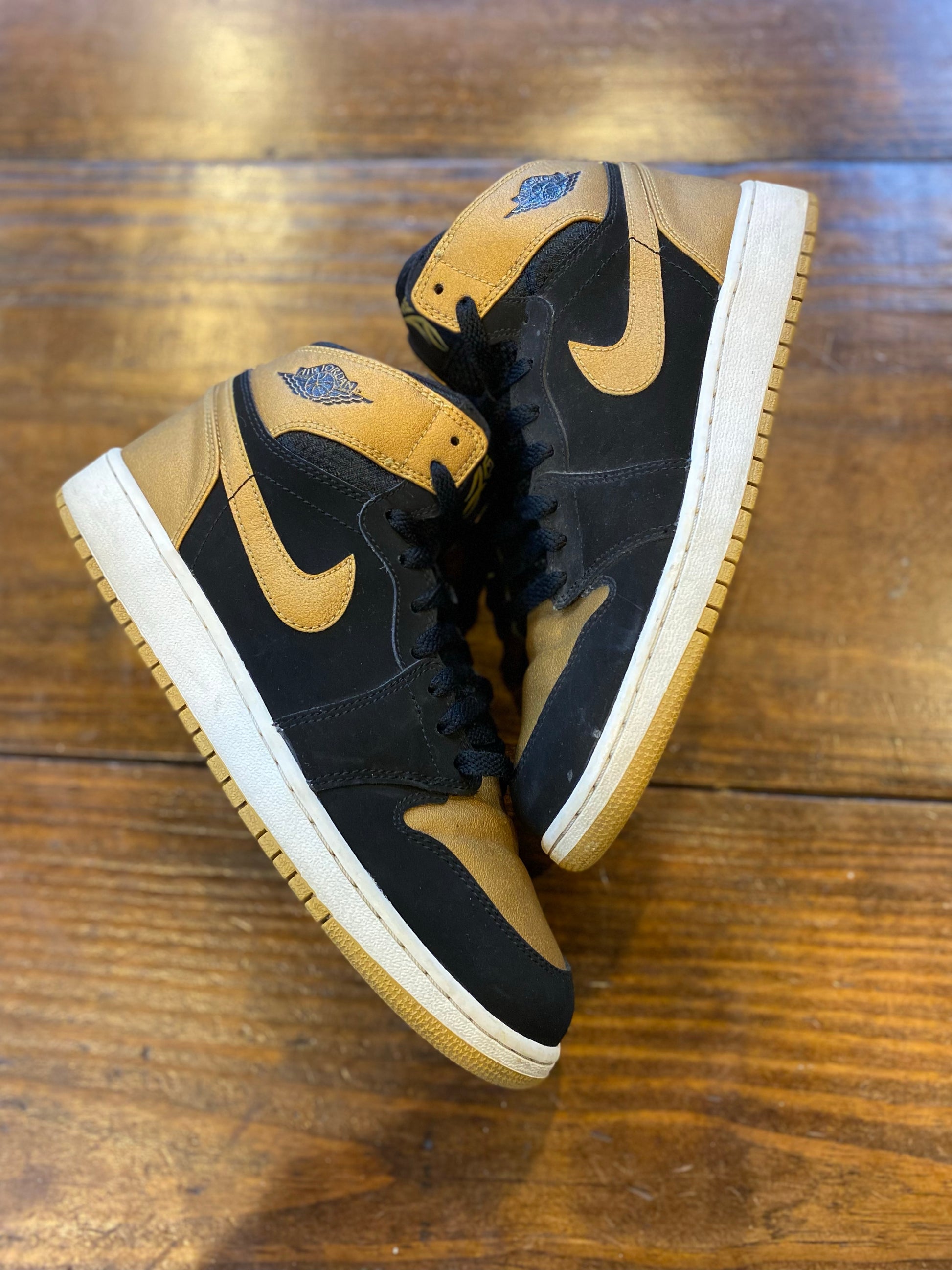 Jordan 1 Retro Melo (GS) PRE-OWNED