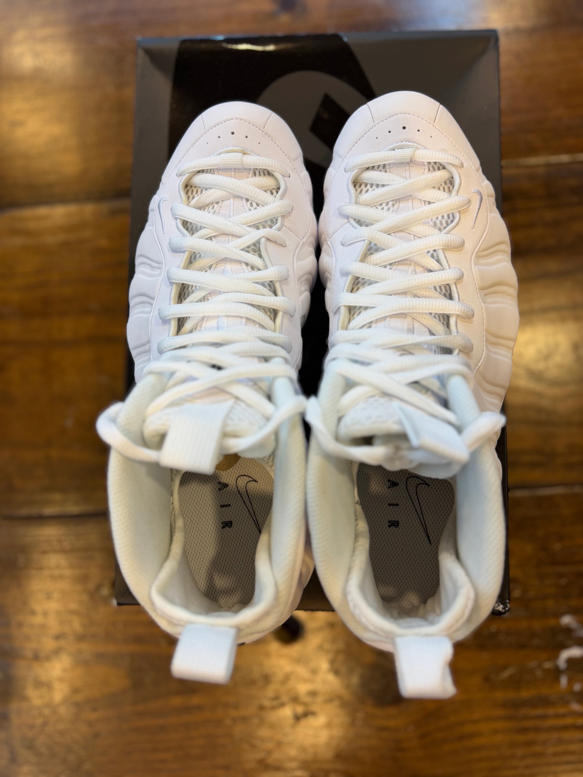 Nike Air Foamposite One Triple White PRE-OWNED