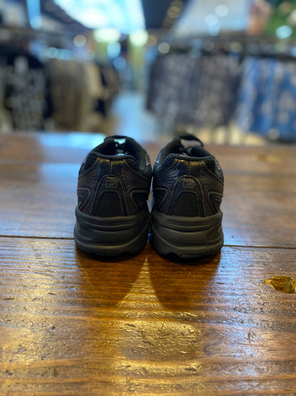 New Balance 740 Triple Black PRE-OWNED