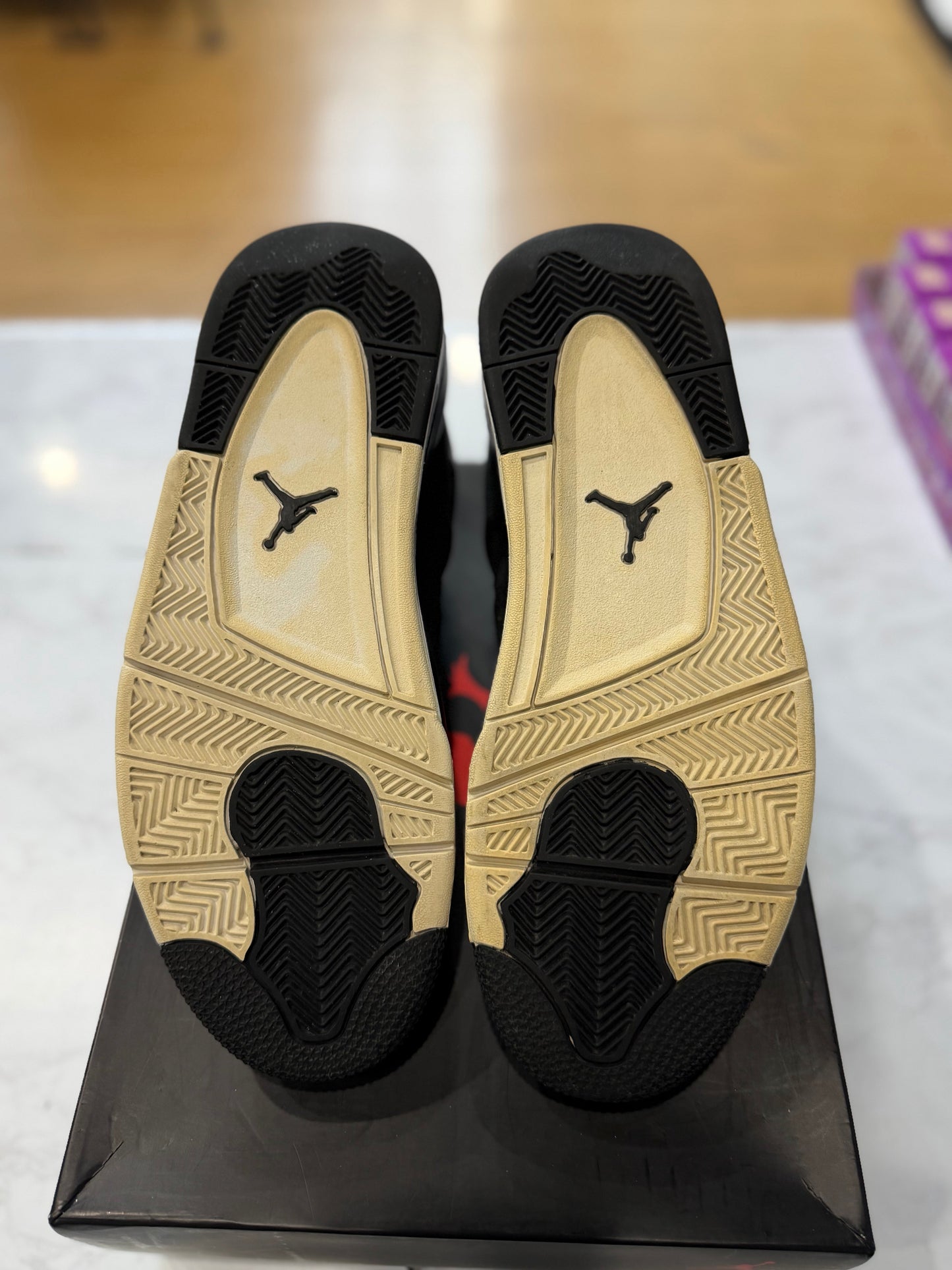 Jordan 4 Retro Royalty PRE-OWNED