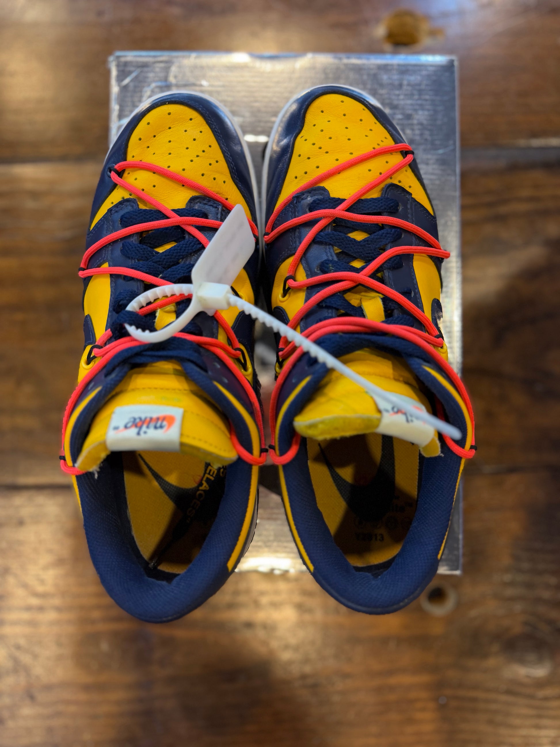 Nike Dunk Low Off-White University Gold PRE-OWNED