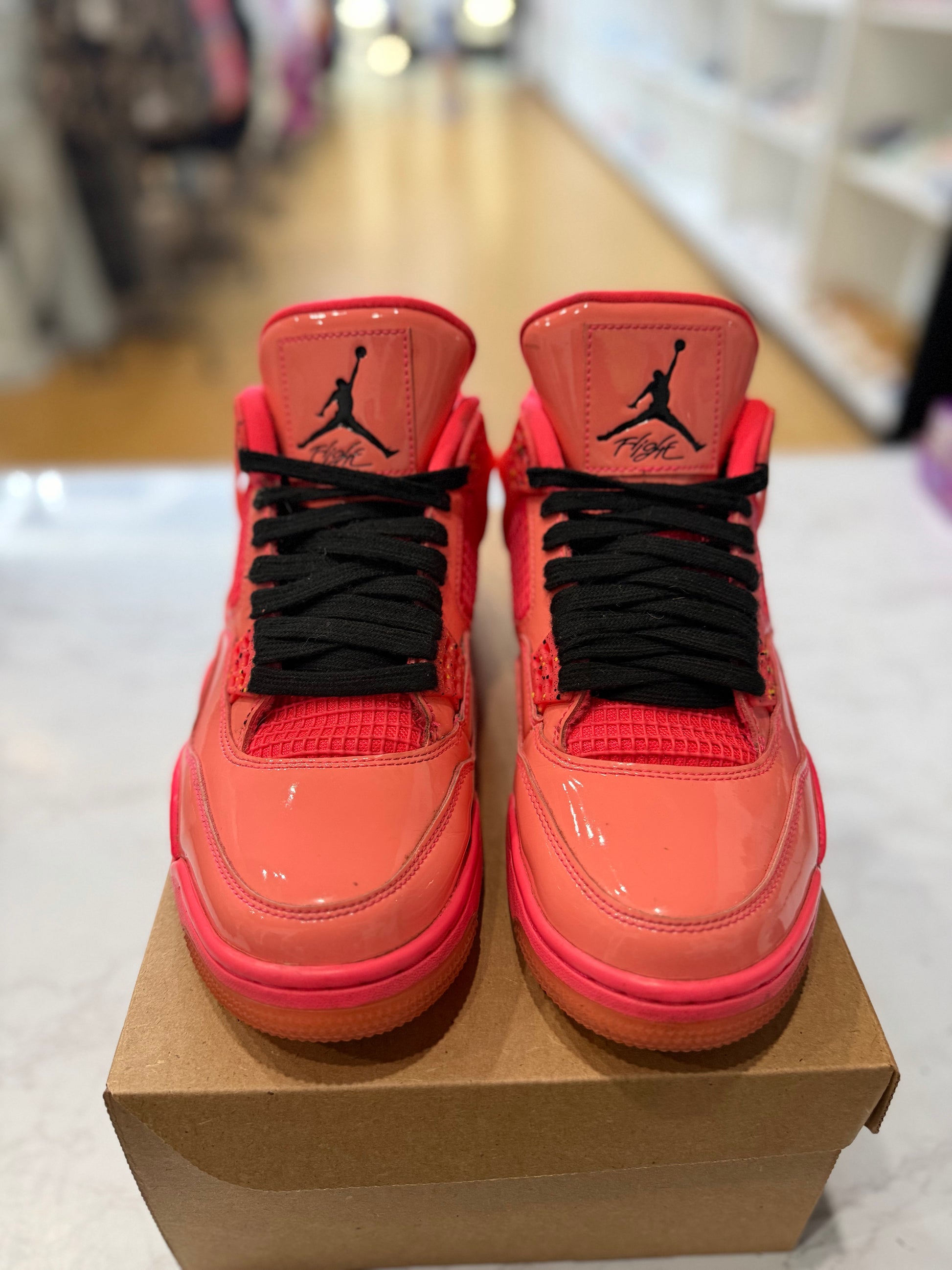 Jordan 4 Retro Hot Punch (Women's) PRE-OWNED